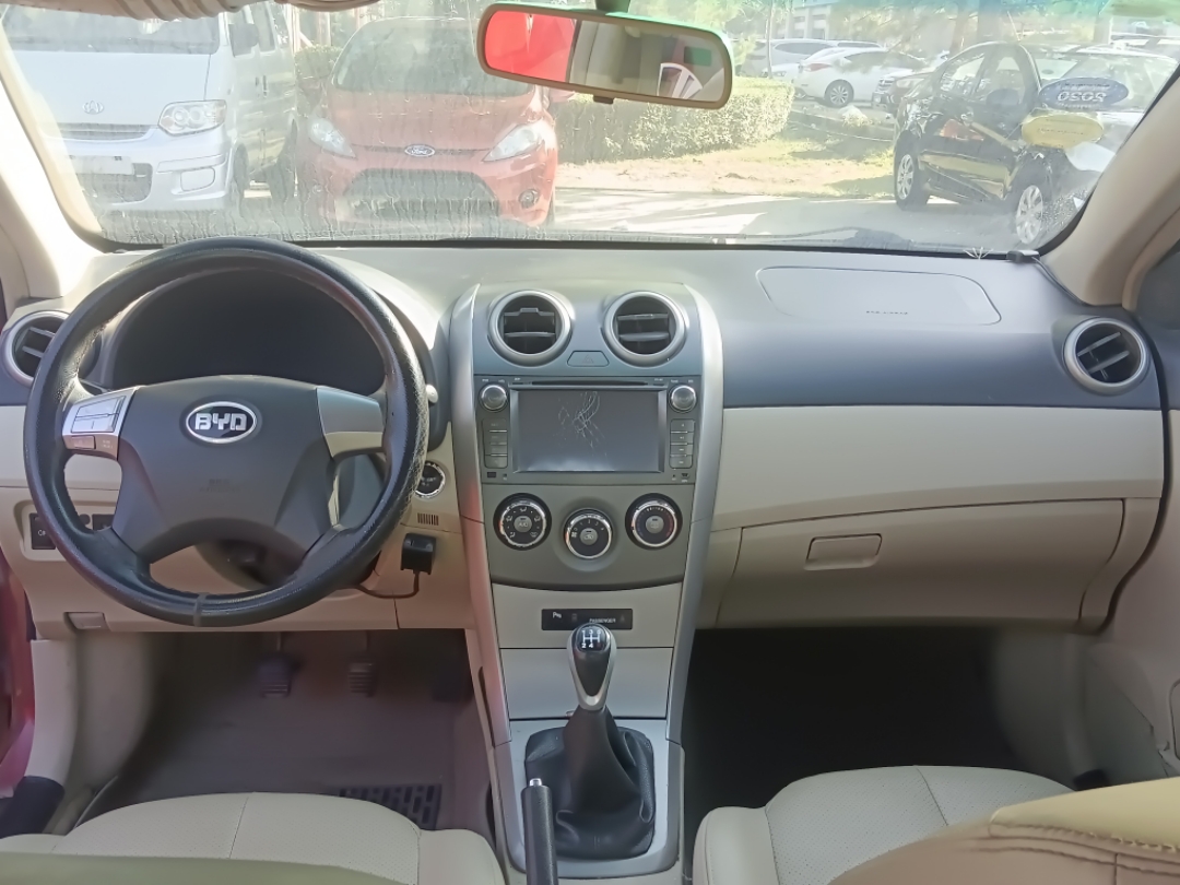 BYD G3 2013 car image #6