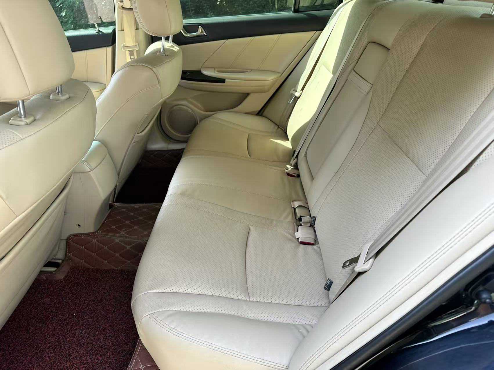 BYD G6 2013 imagen de coche #6