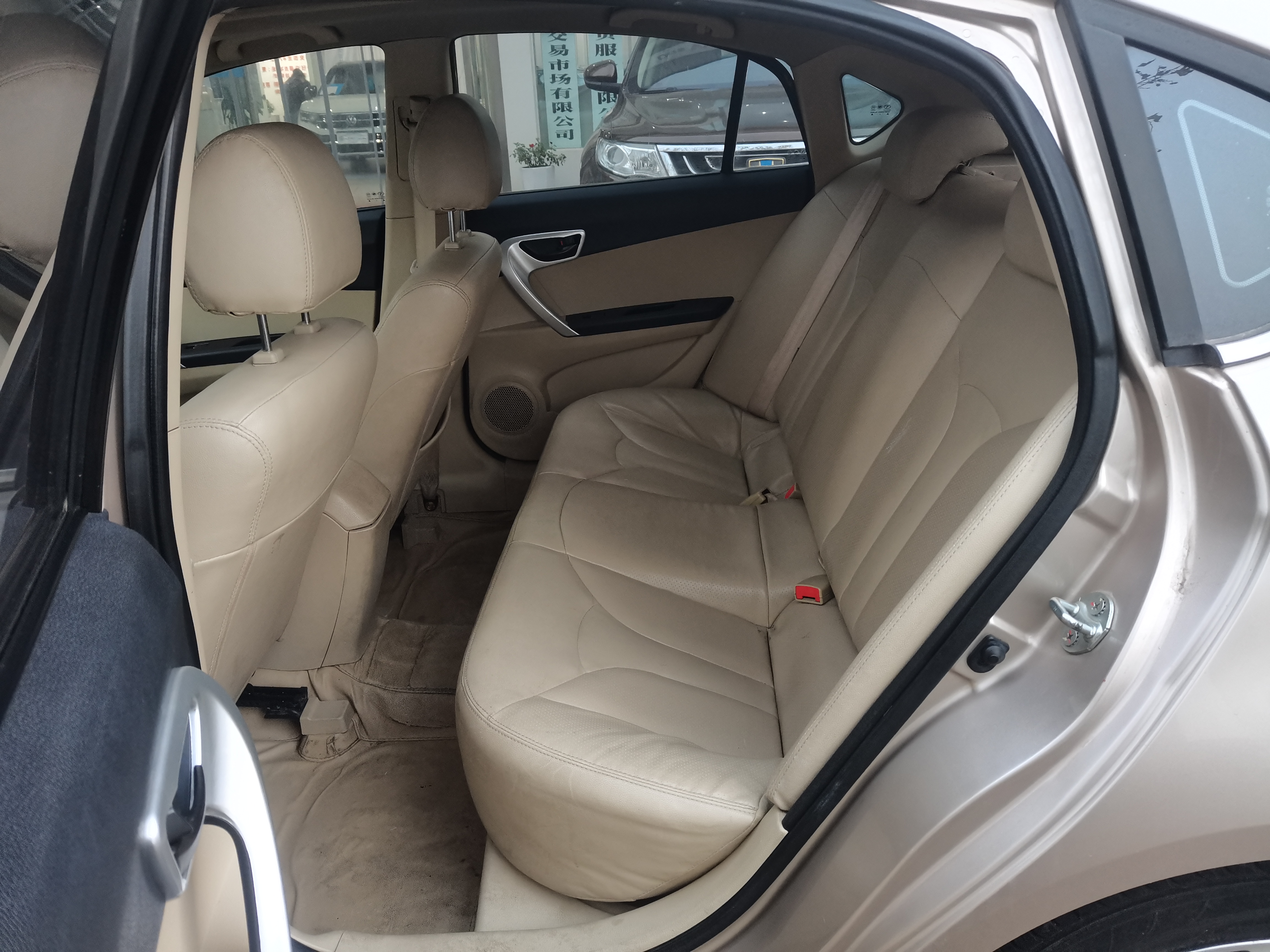 Soueast V6 Lingshi 2014 immagine di auto #6