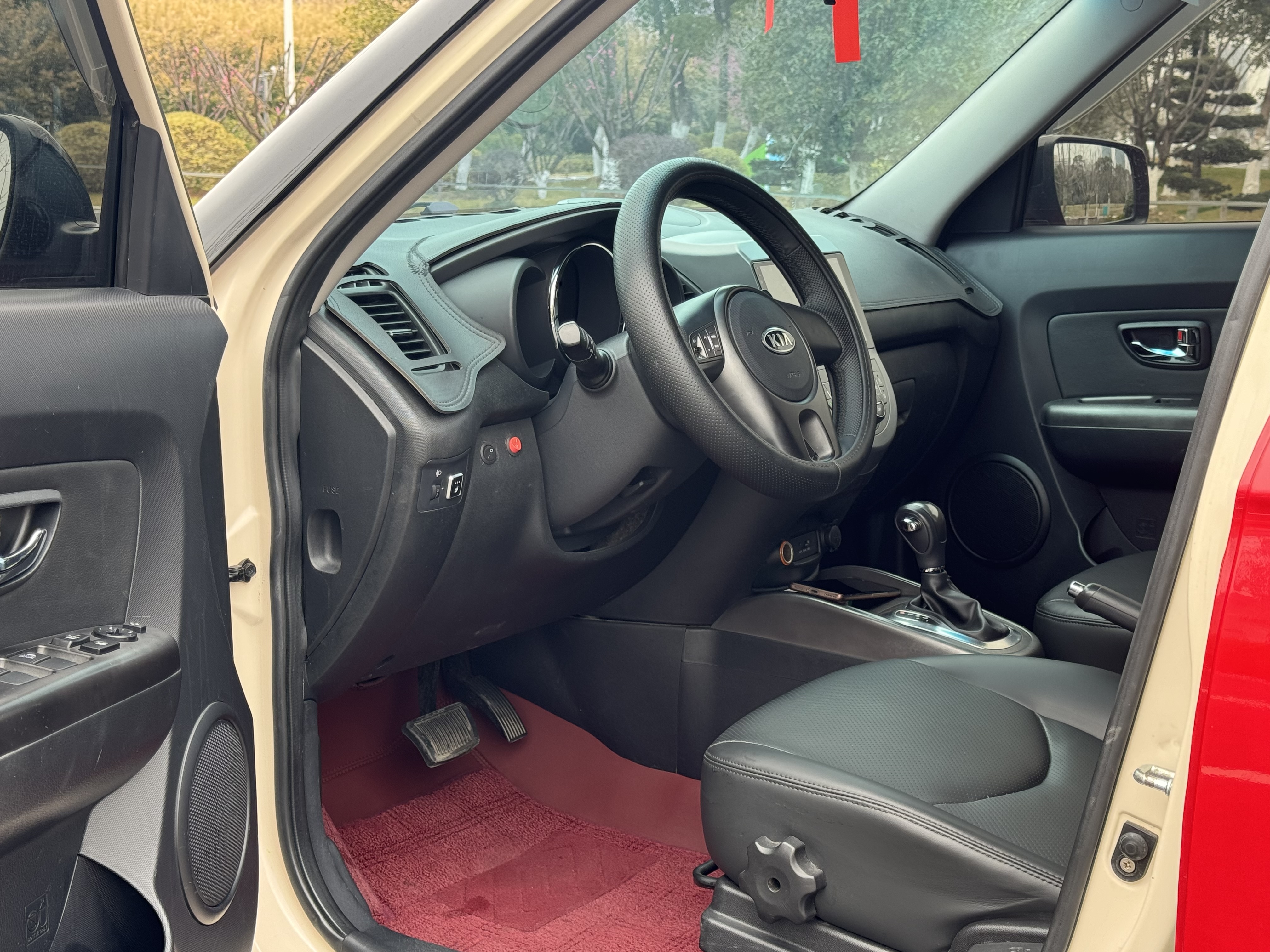 起亚 秀尔 2013 汽车图片 #6