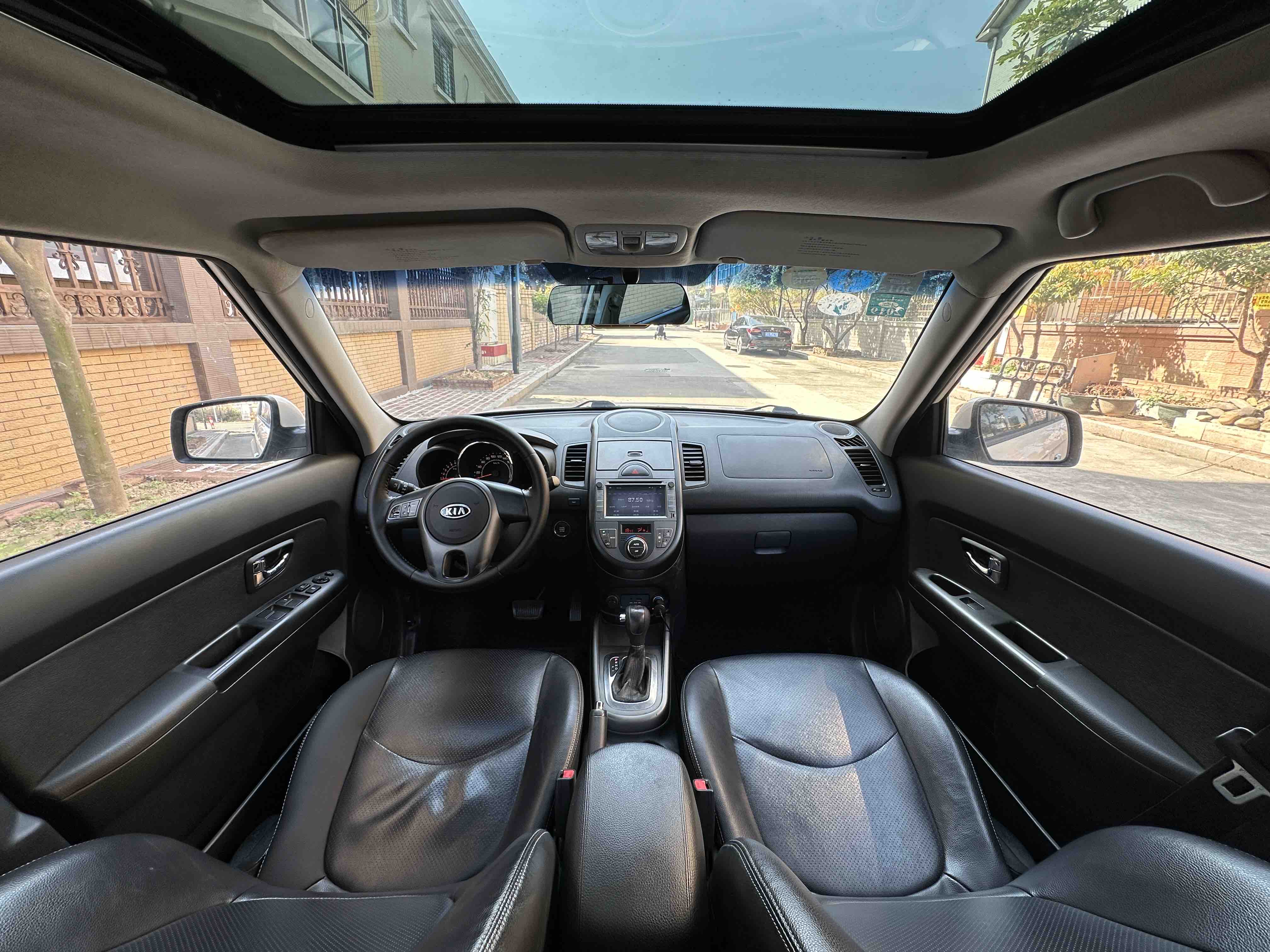 起亚 秀尔 2013 汽车图片 #6