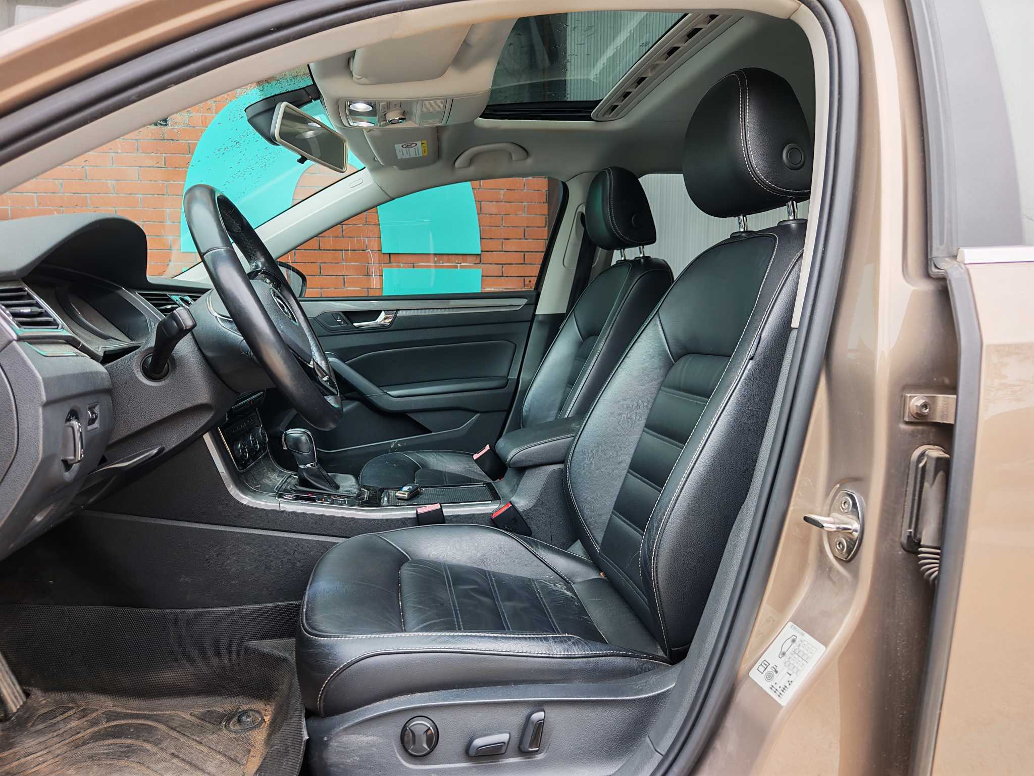 Volkswagen Passat 2017 car image #6