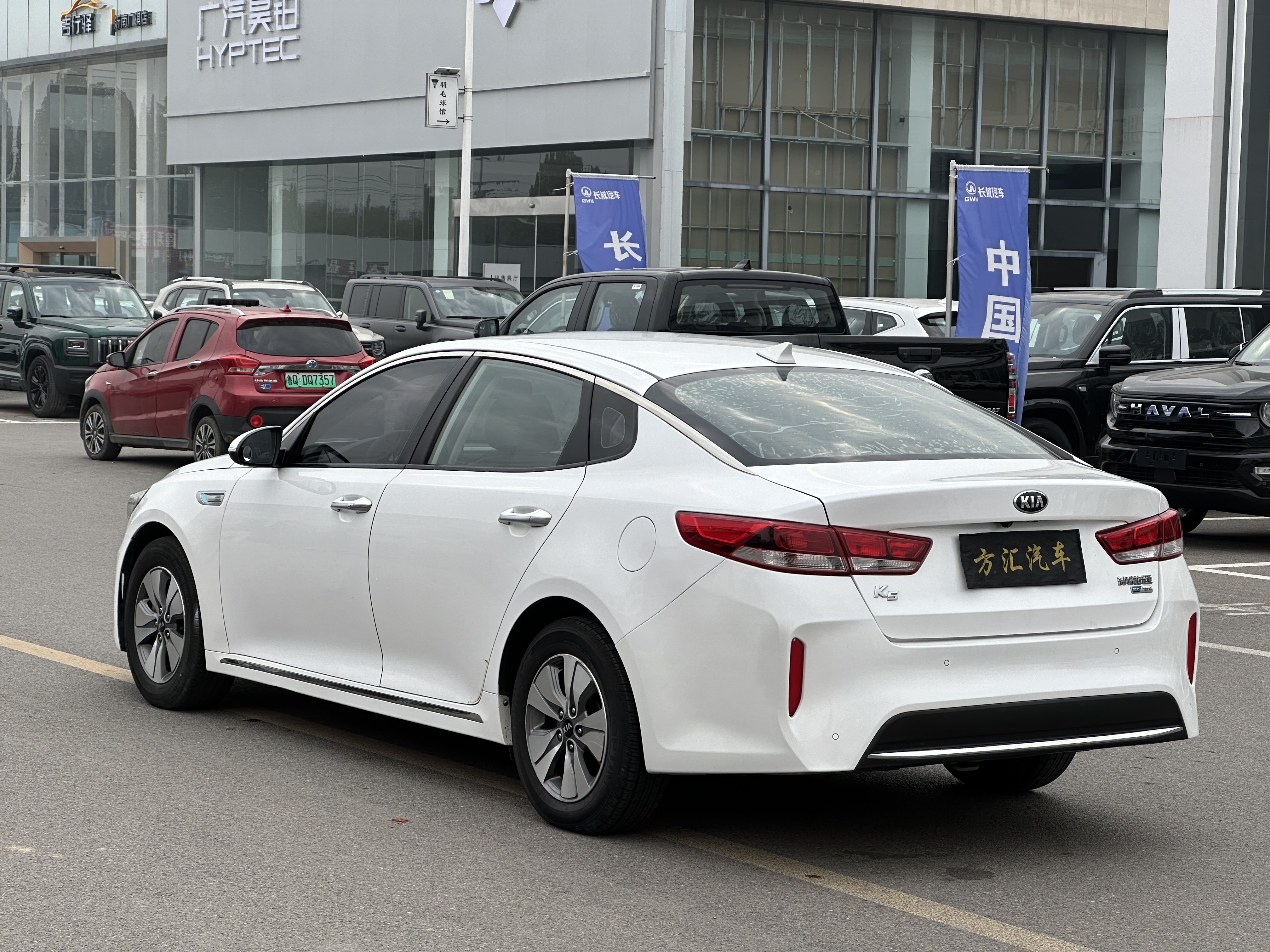Kia K5 2017 car image #6
