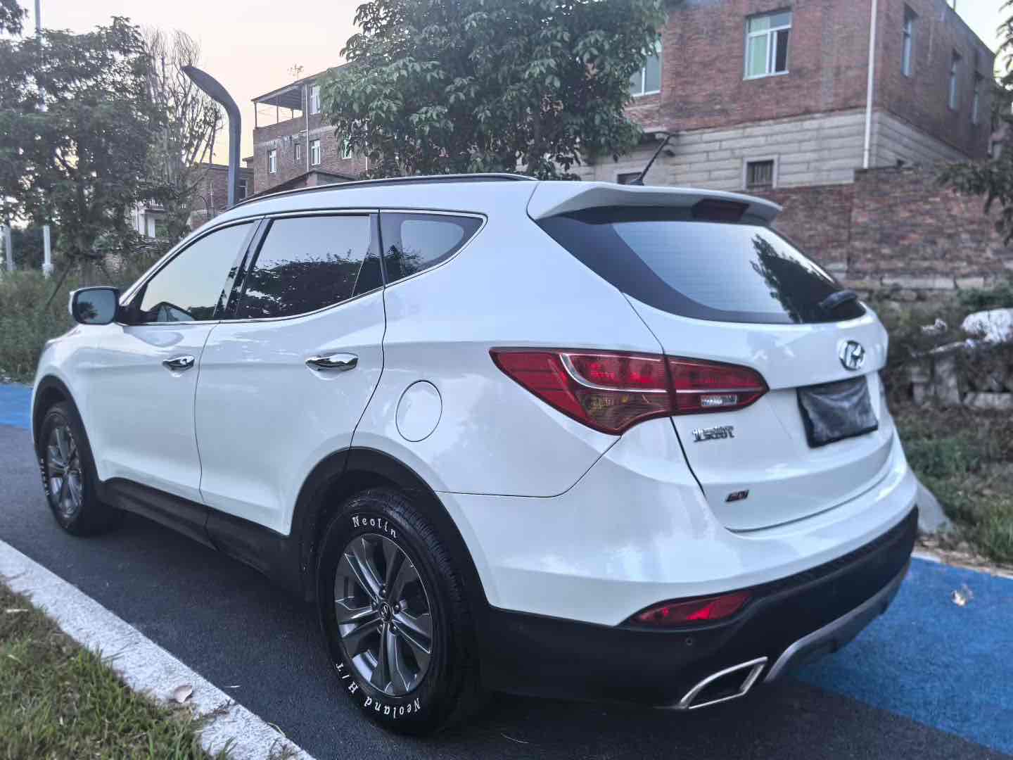 Hyundai Santa Fe 2014 car image #6