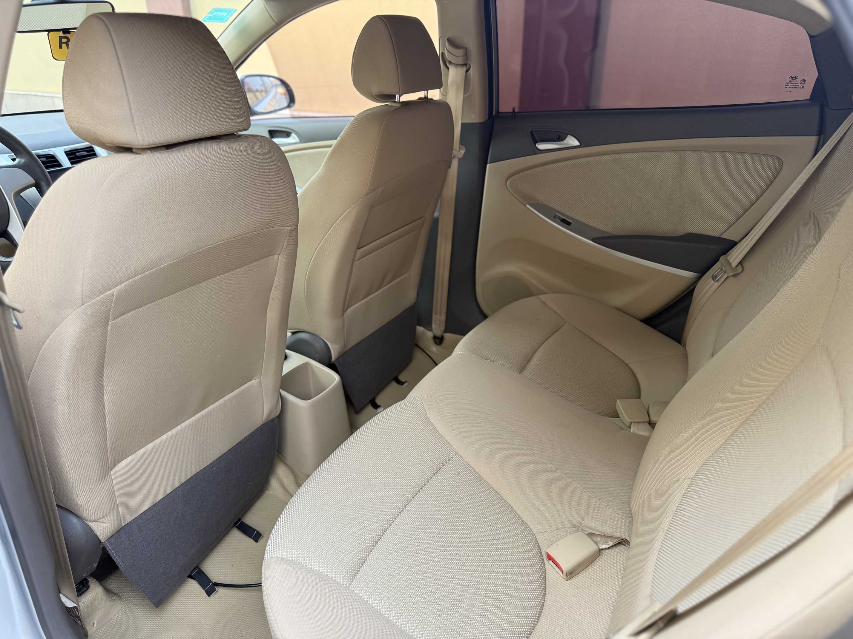 Hyundai Reina 2011 car image #6