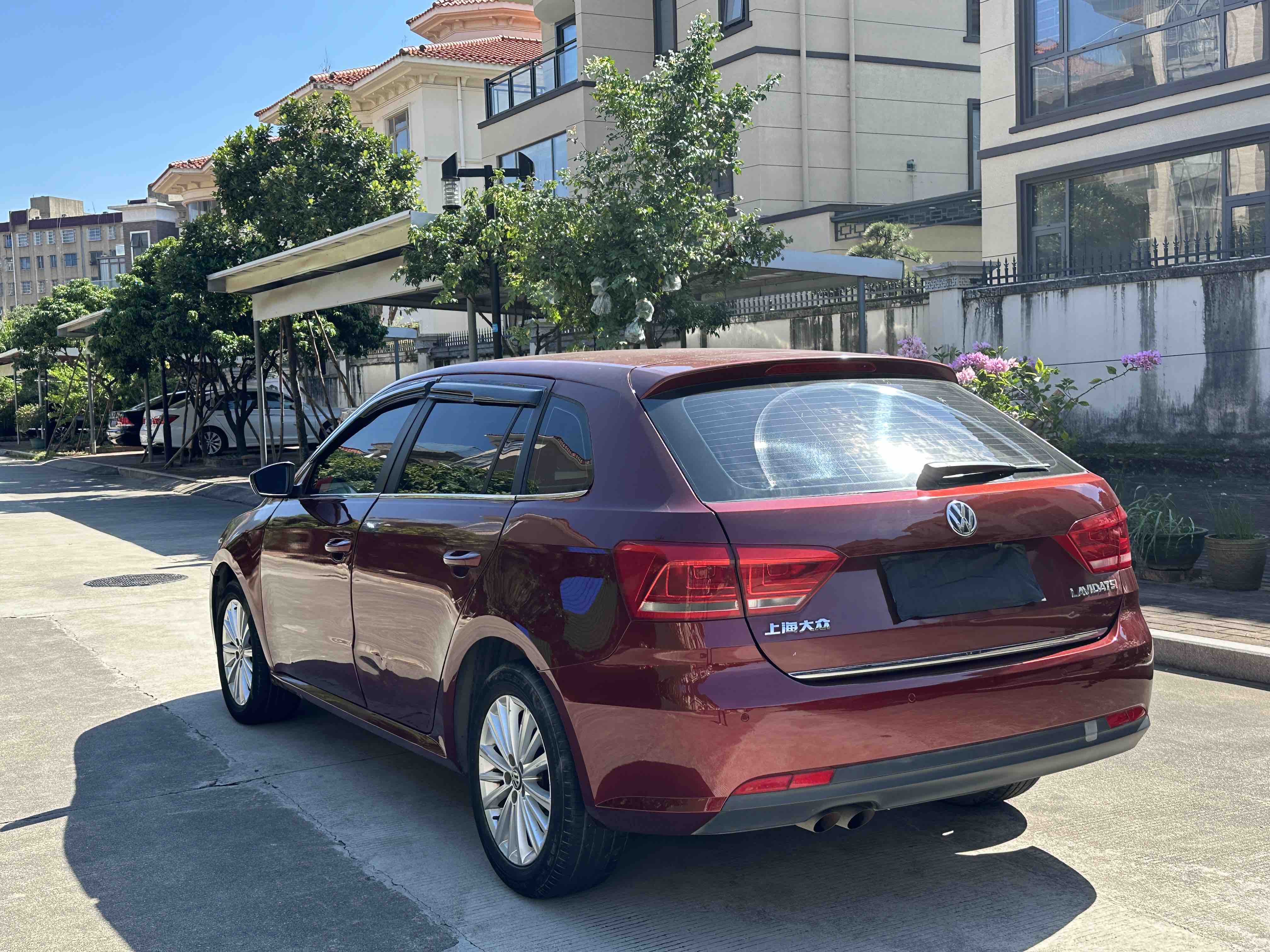 Volkswagen Gran Lavida 2013 car image #6