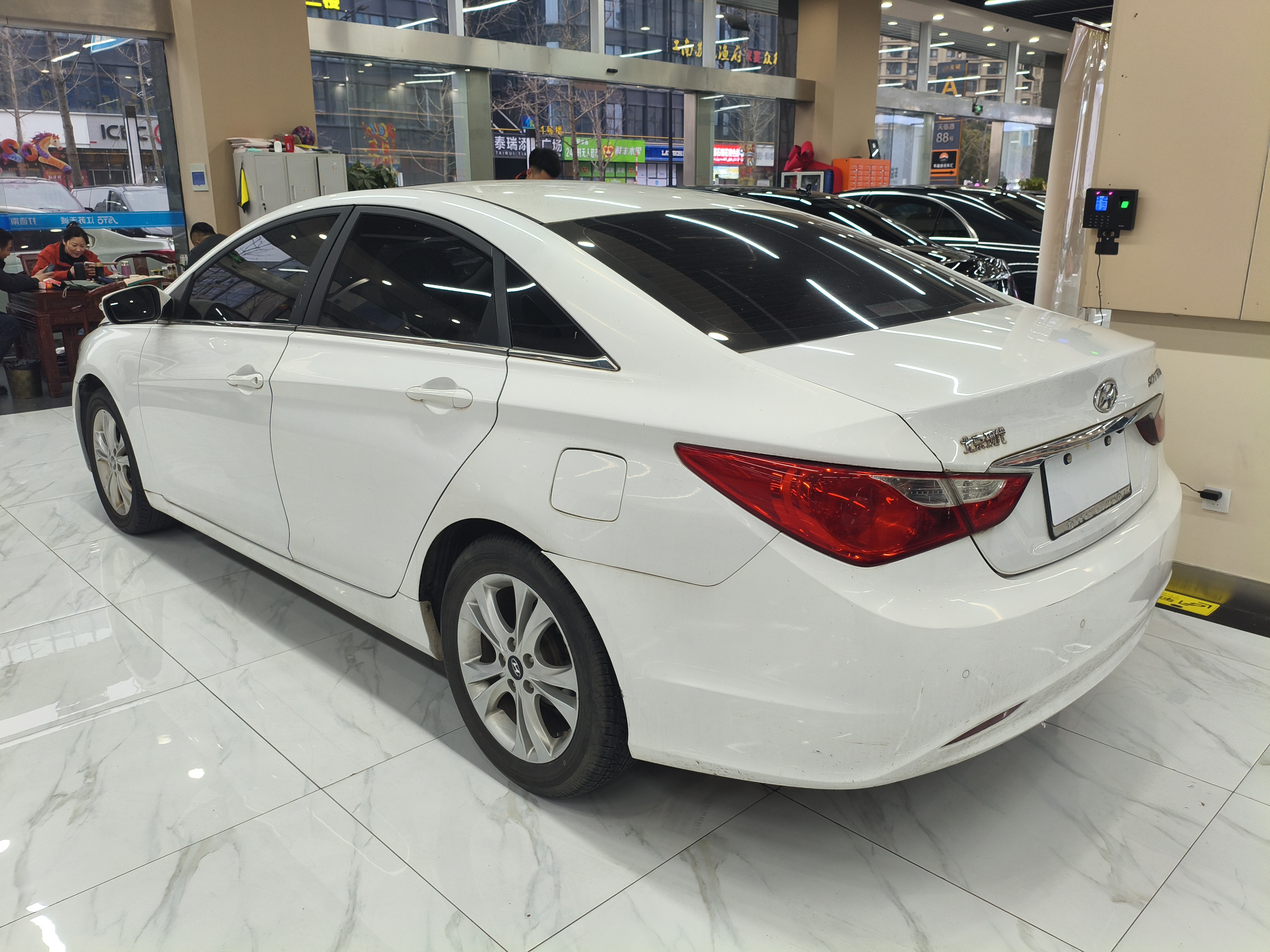 Hyundai Sonata 2013 صورة سيارة #6