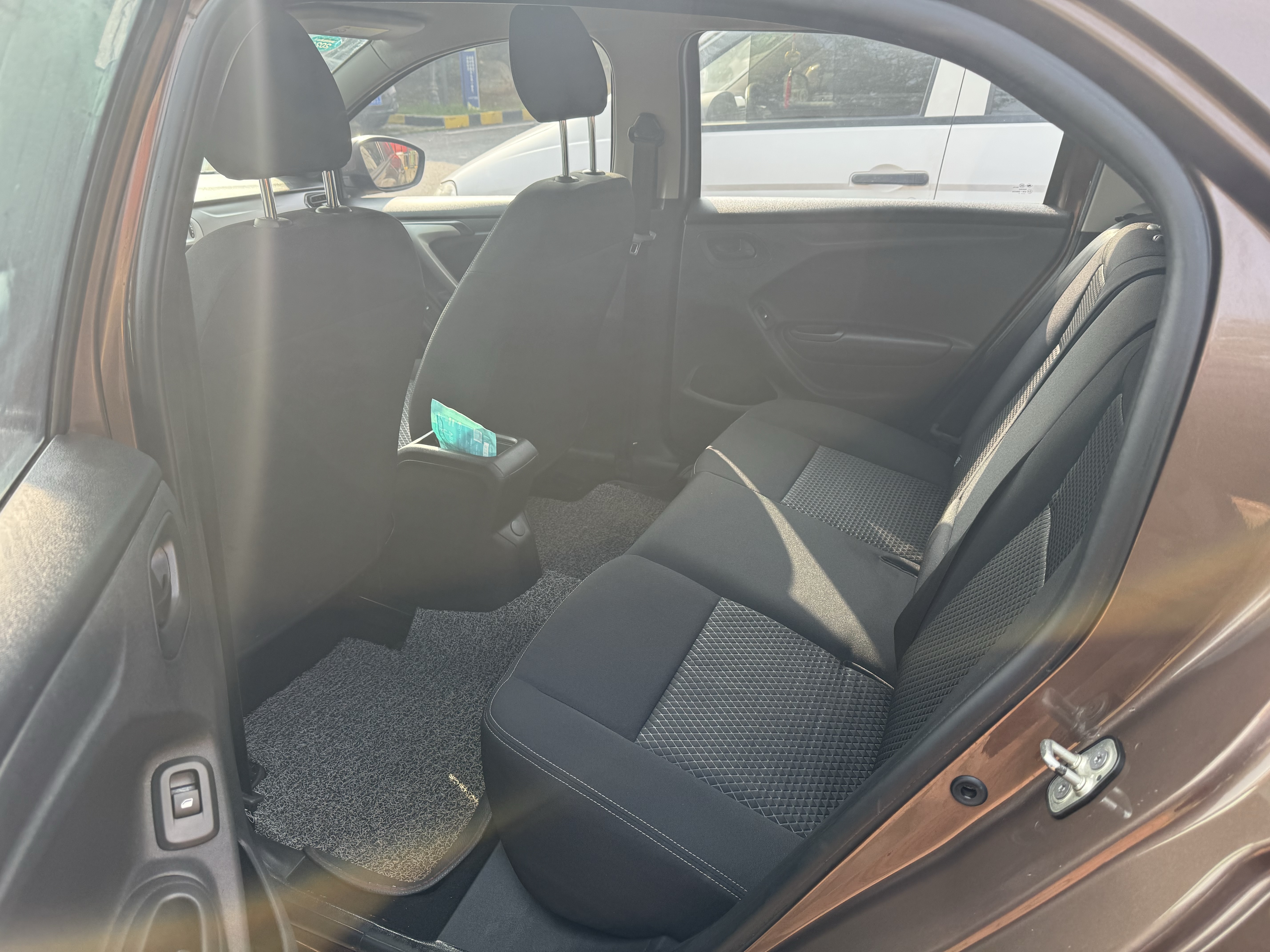 Citroen C-Elysée 2017 imagem de carro #6