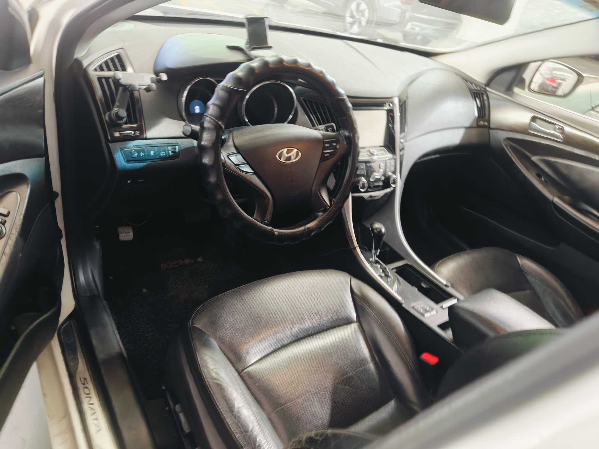 Hyundai Sonata 2014 car image #6