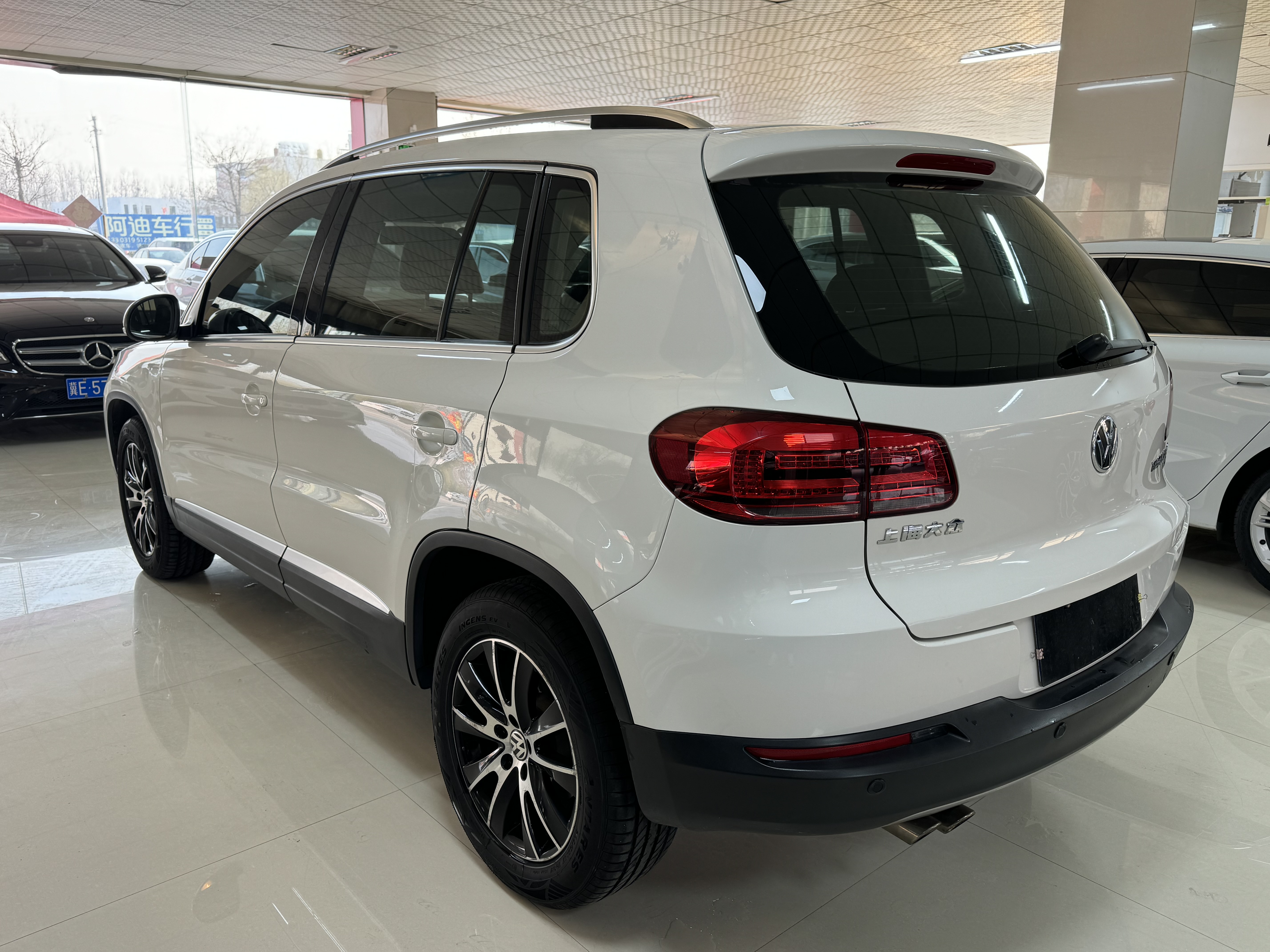 Volkswagen Tiguan 2014 car image #6