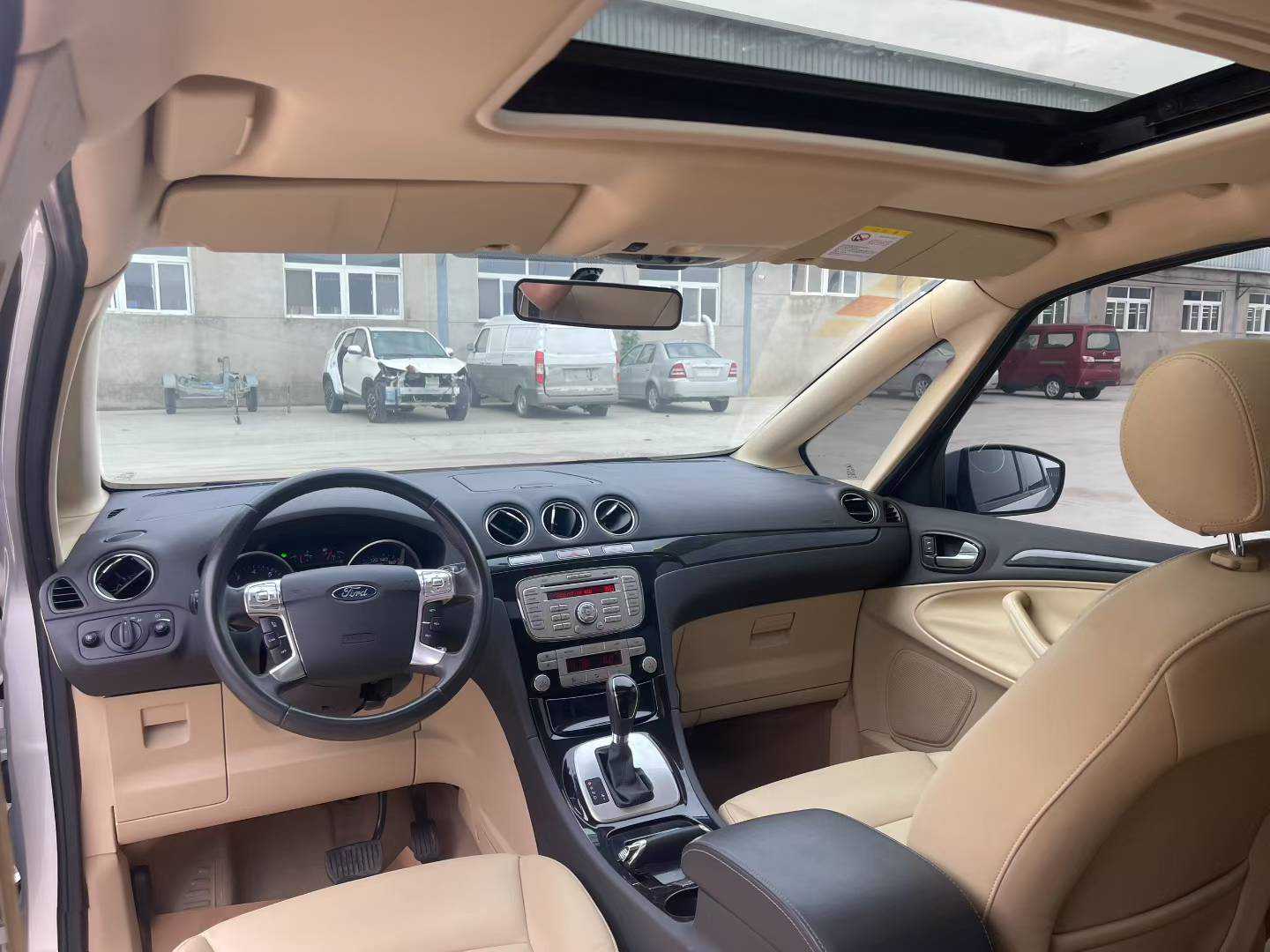 Ford S-MAX 2012 car image #6