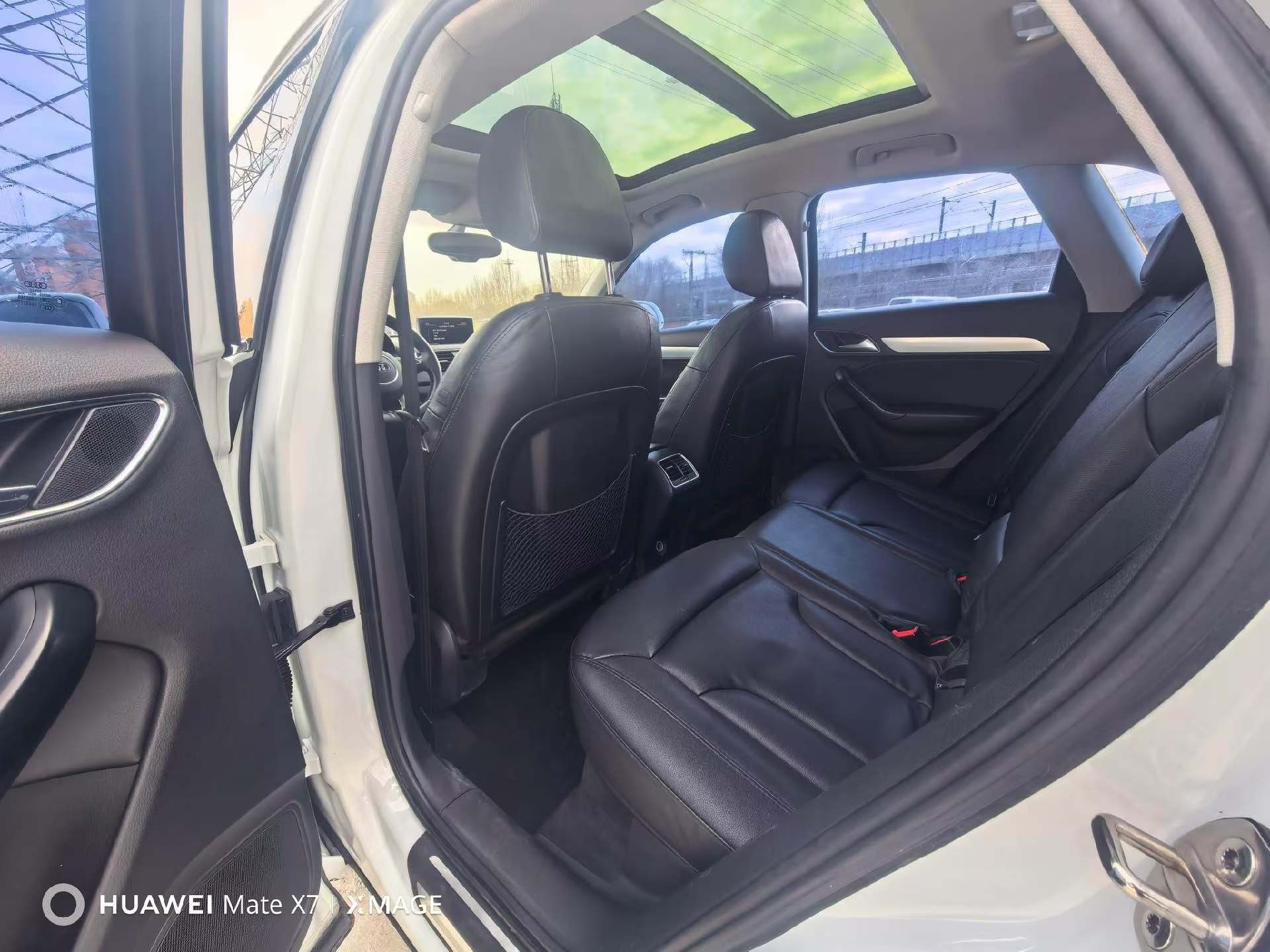 Audi Q3 2013 car image #6