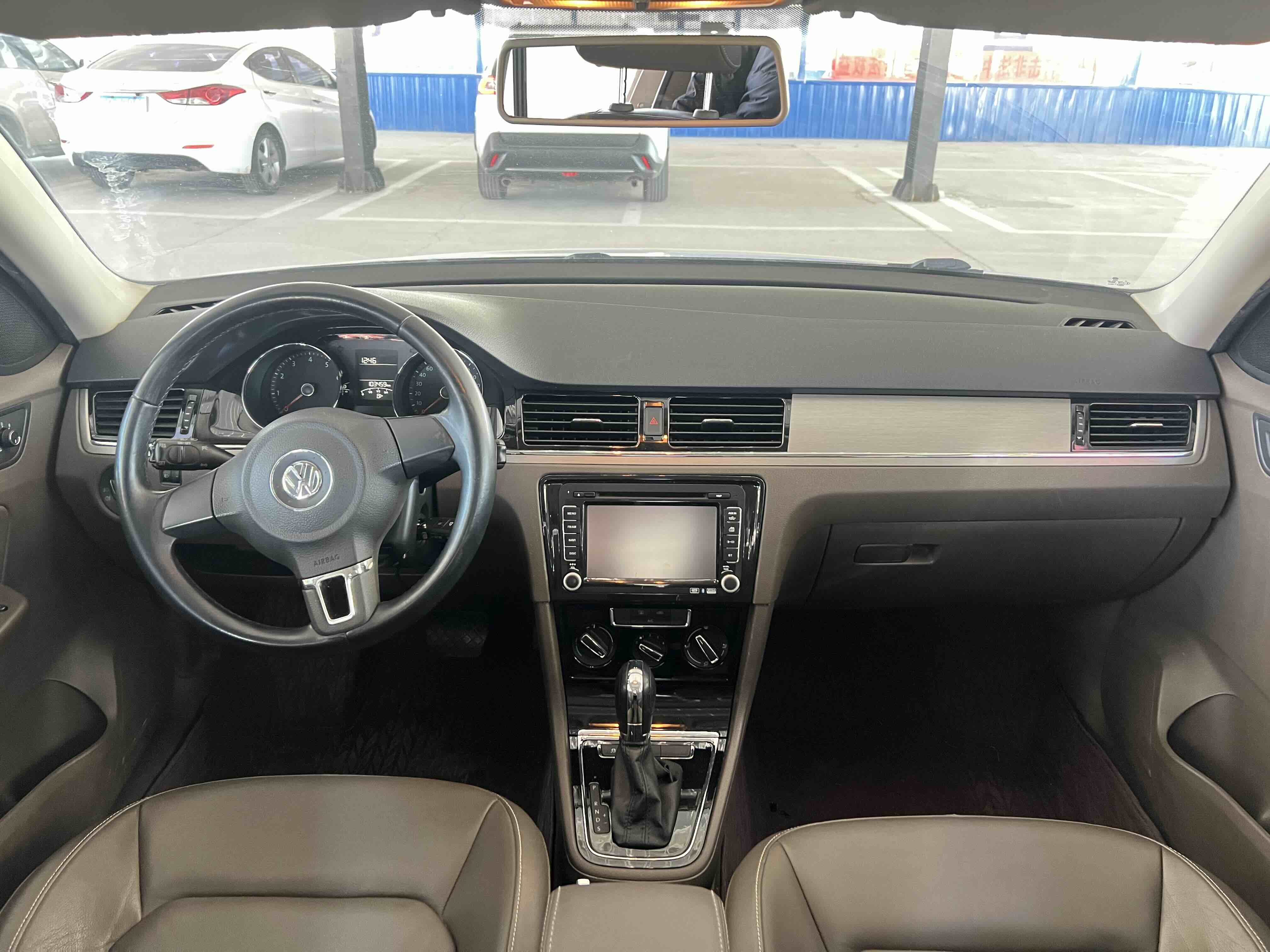 Volkswagen Bora 2013 car image #6