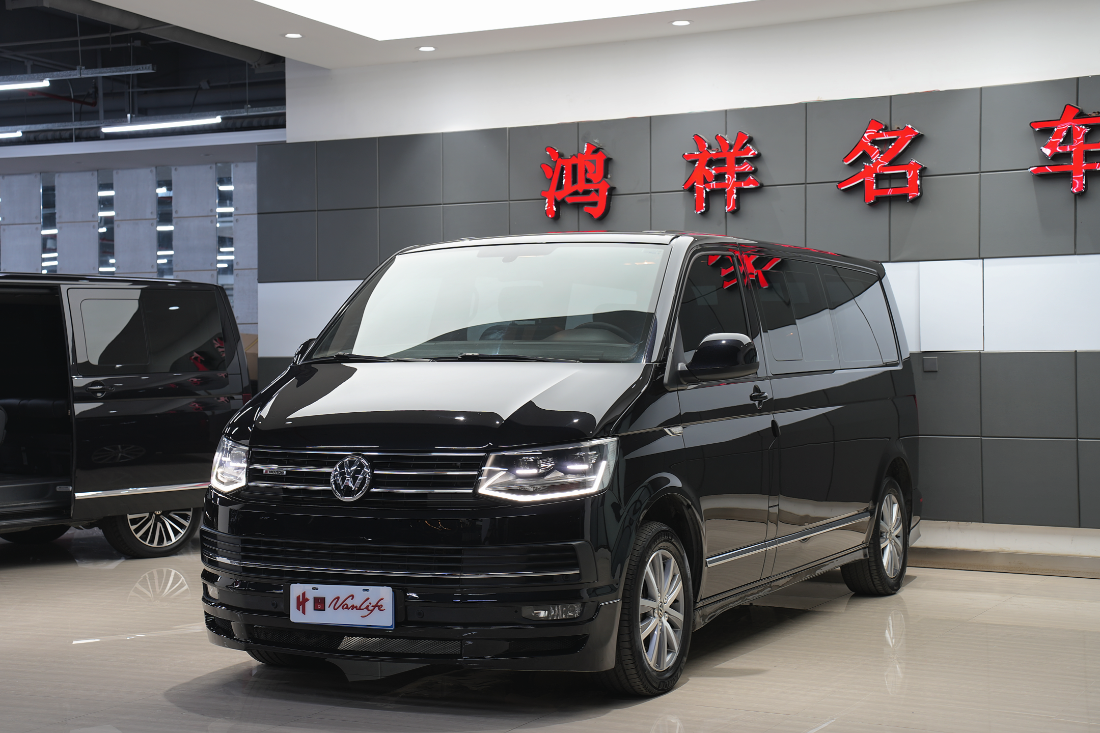 Volkswagen Caravelle 2017 car image #6
