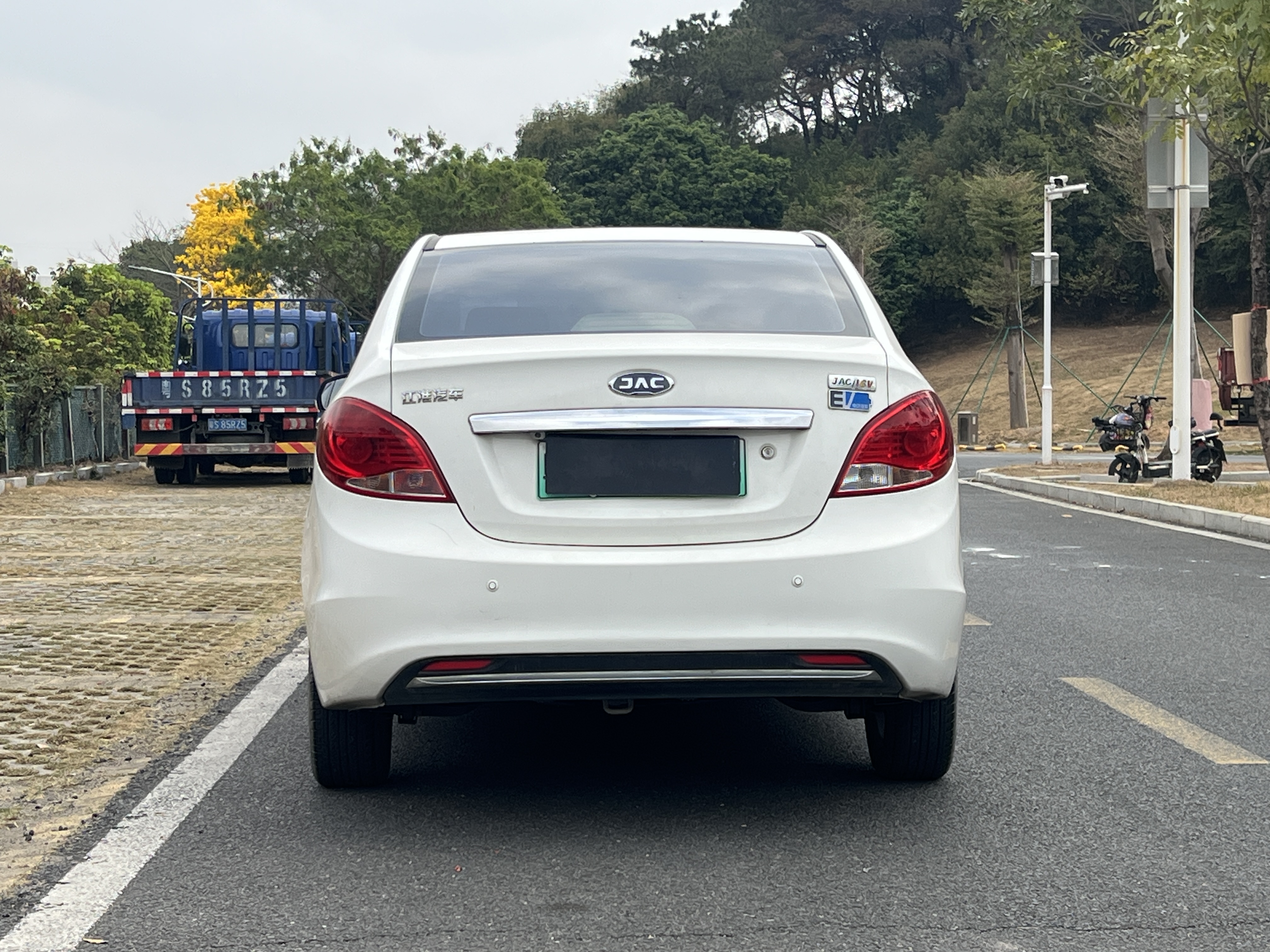 JAC 2017 imagem de carro #6