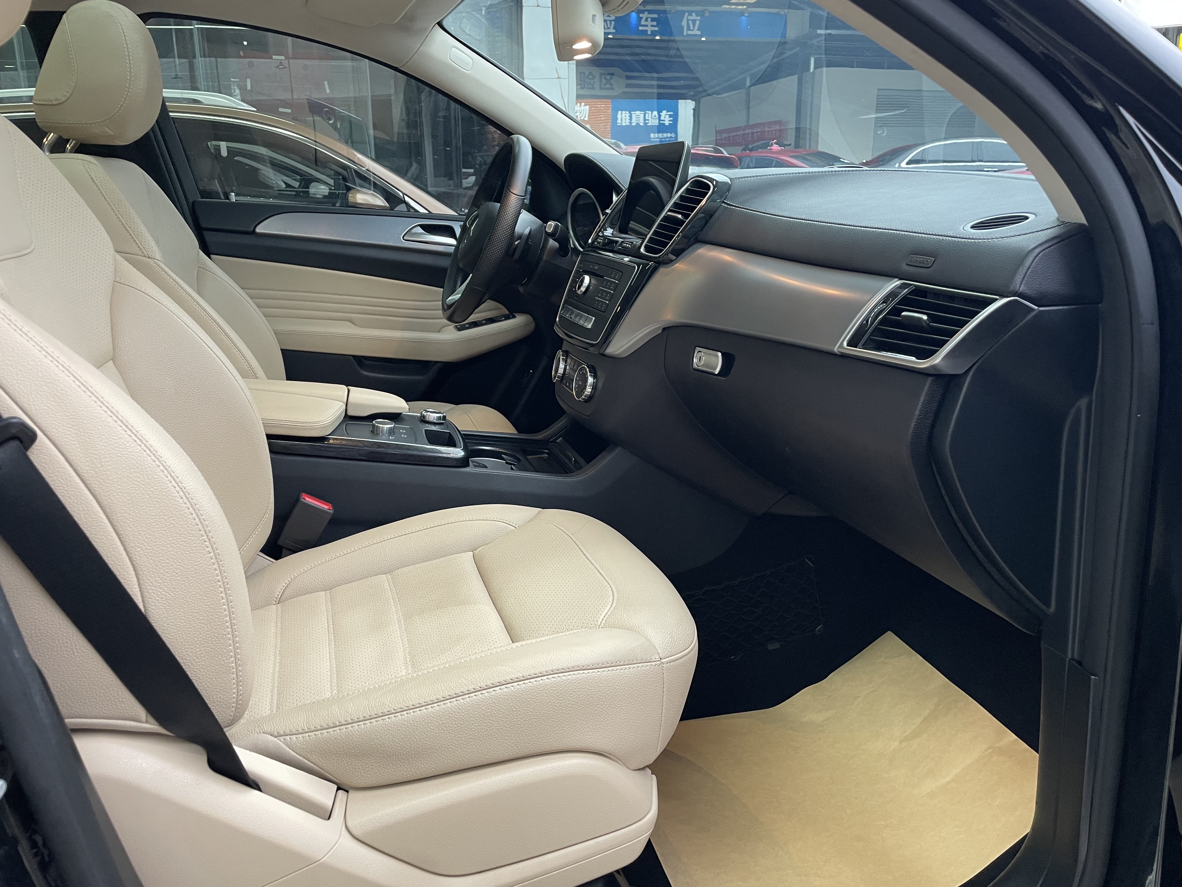 Mercedes-Benz GLE Coupe 2018 car image #6