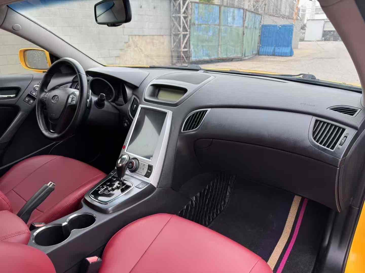 Hyundai Rohens 2012 car image #6