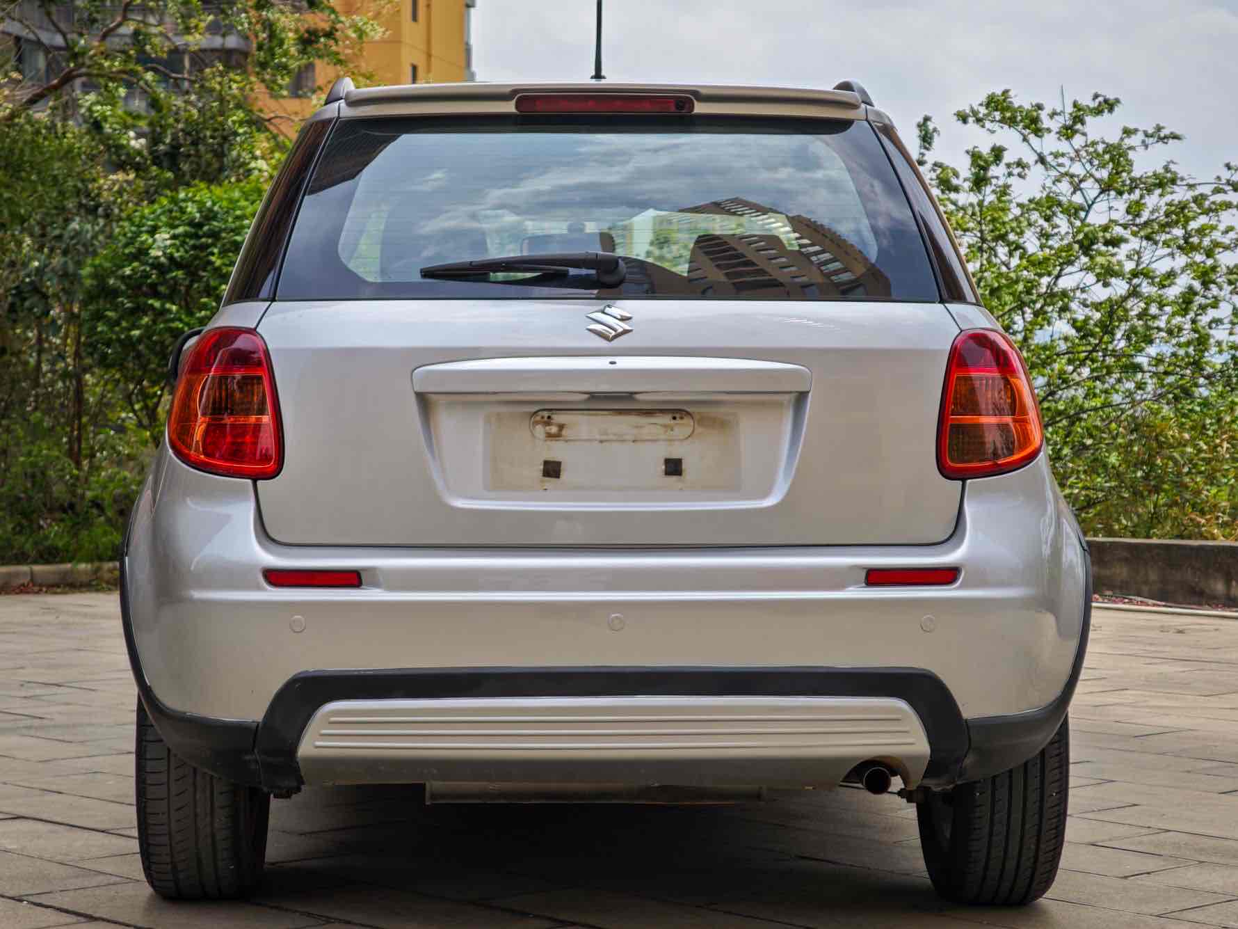 Suzuki SX4 Sedan 2010 imagem de carro #6