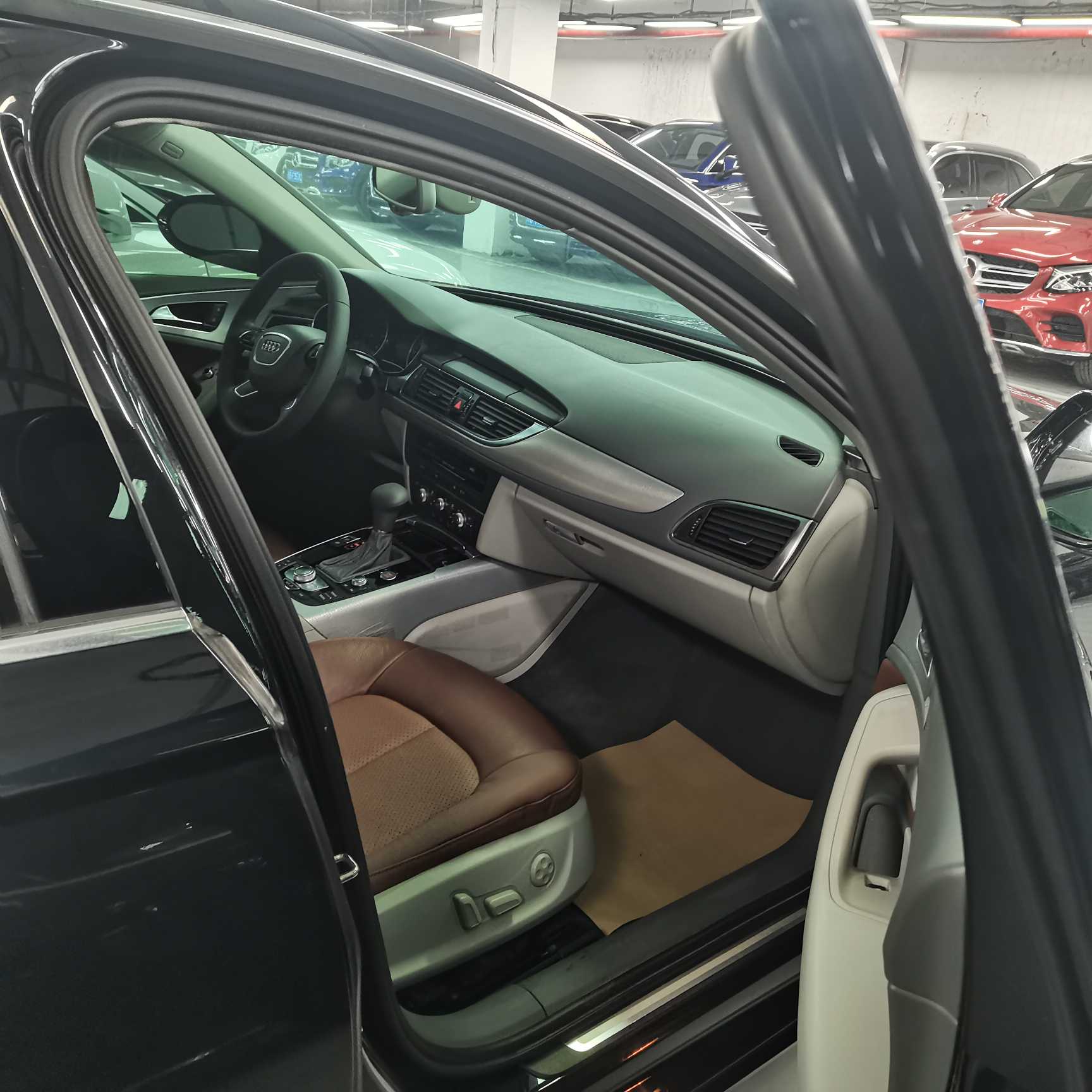 Audi A6L e-tron 2014 immagine di auto #6