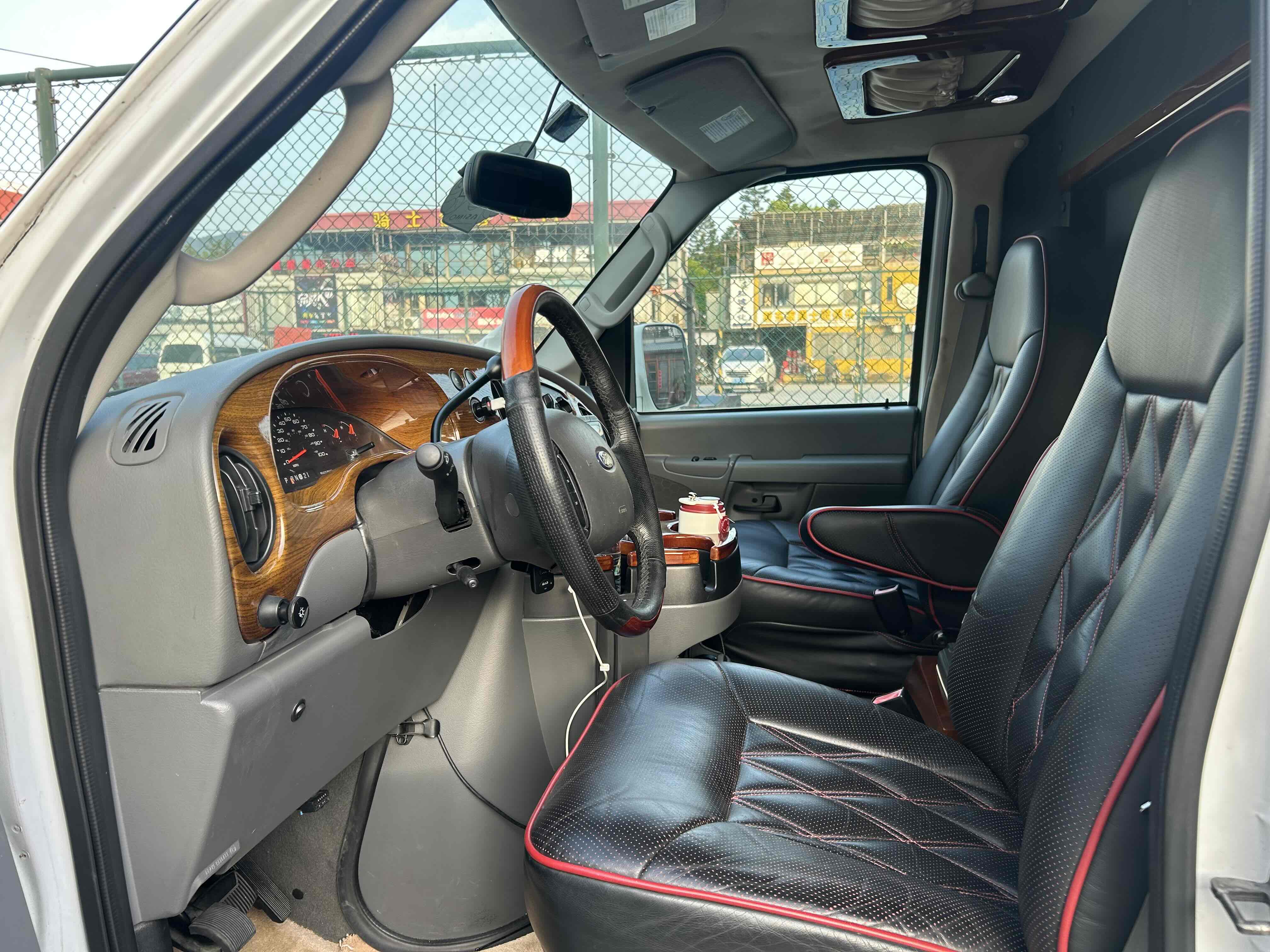 Ford E350 2008 imagem de carro #6