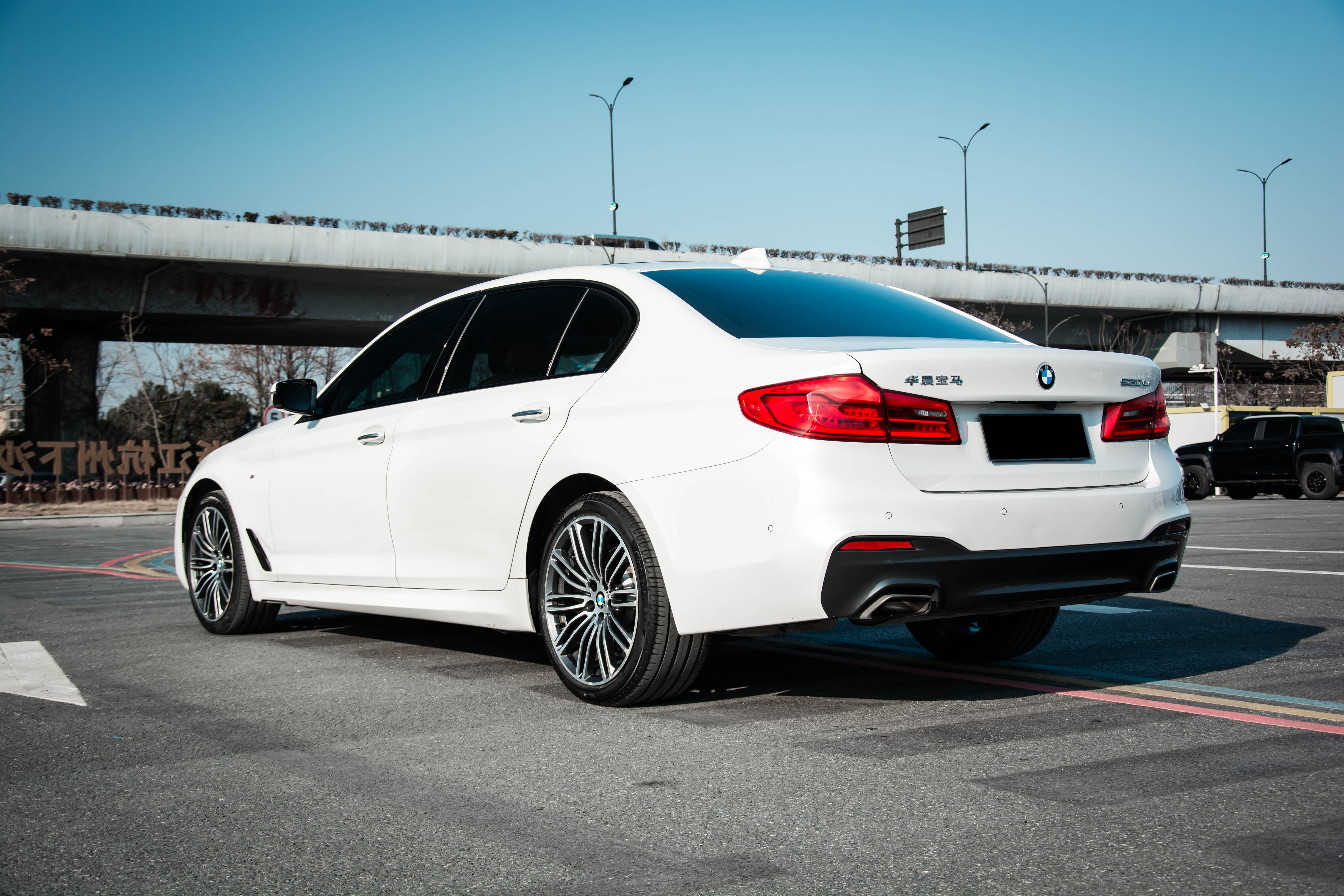 BMW 5 Series 2018 #6 BMW 5 Series 2018 car image #6