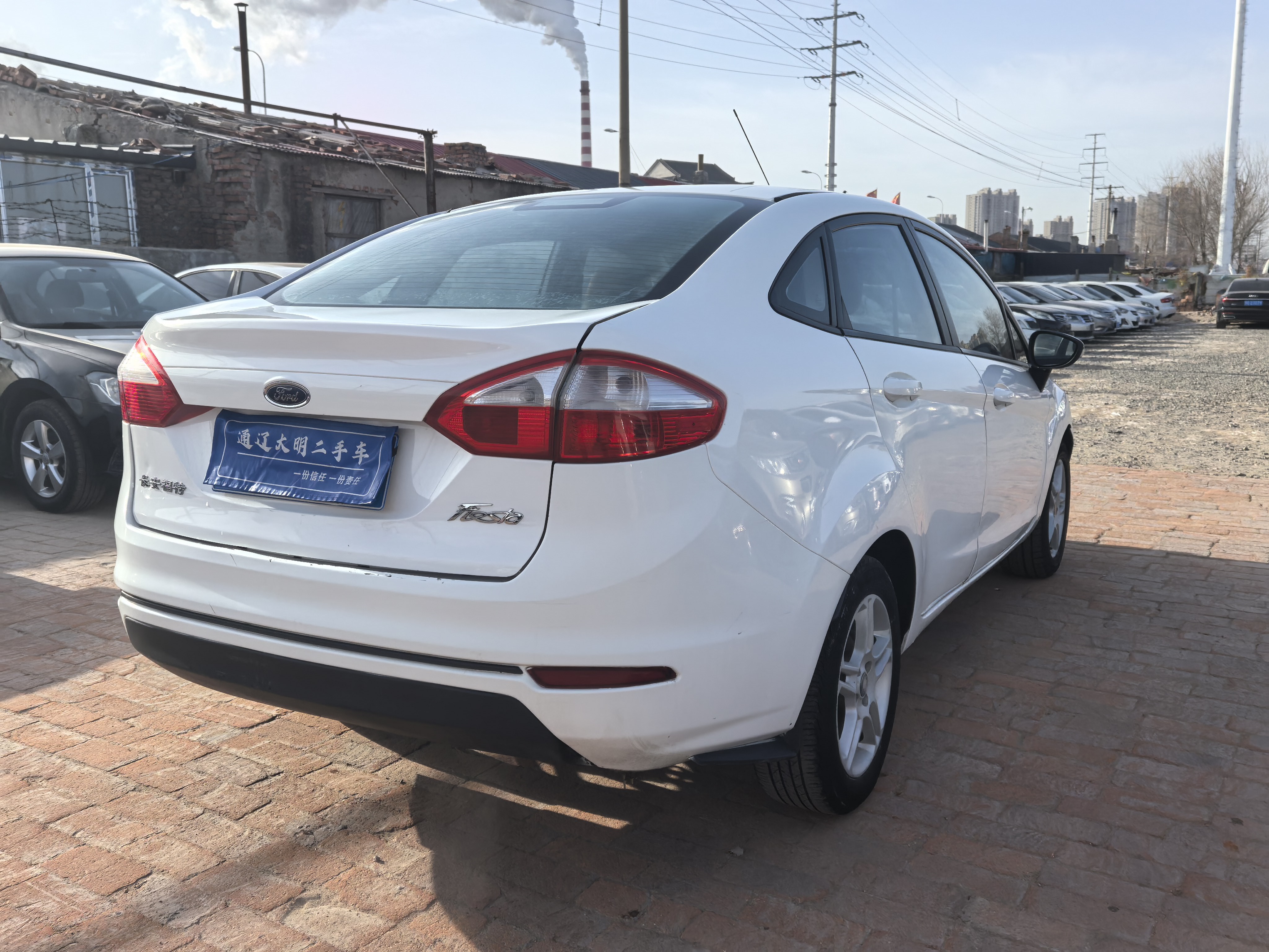 Ford Fiesta 2015 #6 Ford Fiesta 2015 car image #6