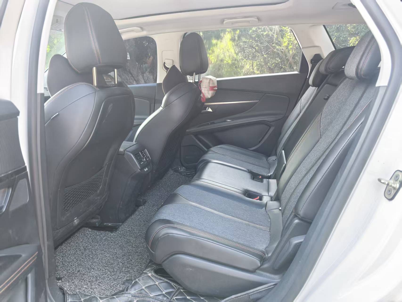 Peugeot 5008 2018 car image #6