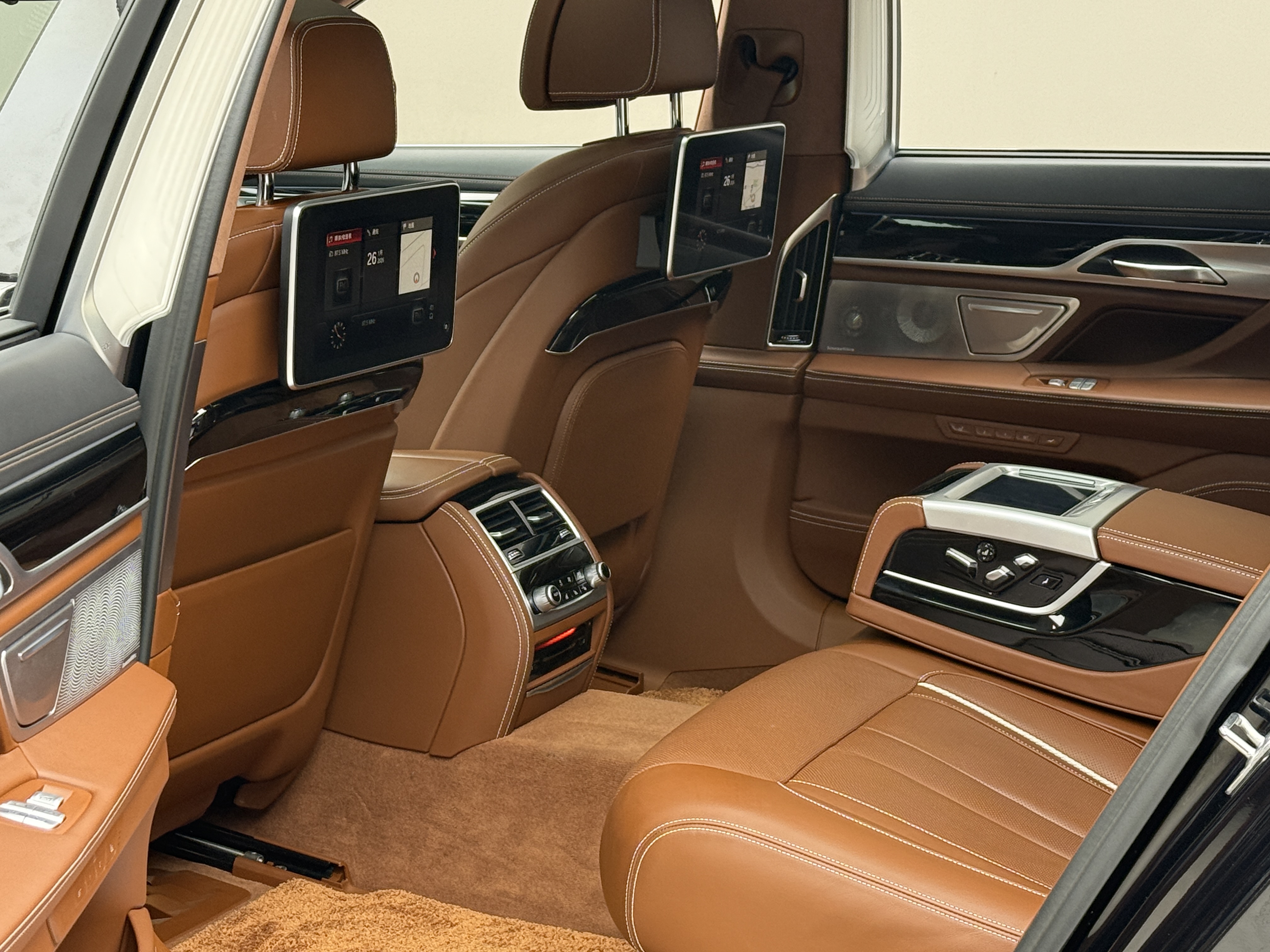 BMW 7 Series 2019 #6 BMW 7 Series 2019 car image #6