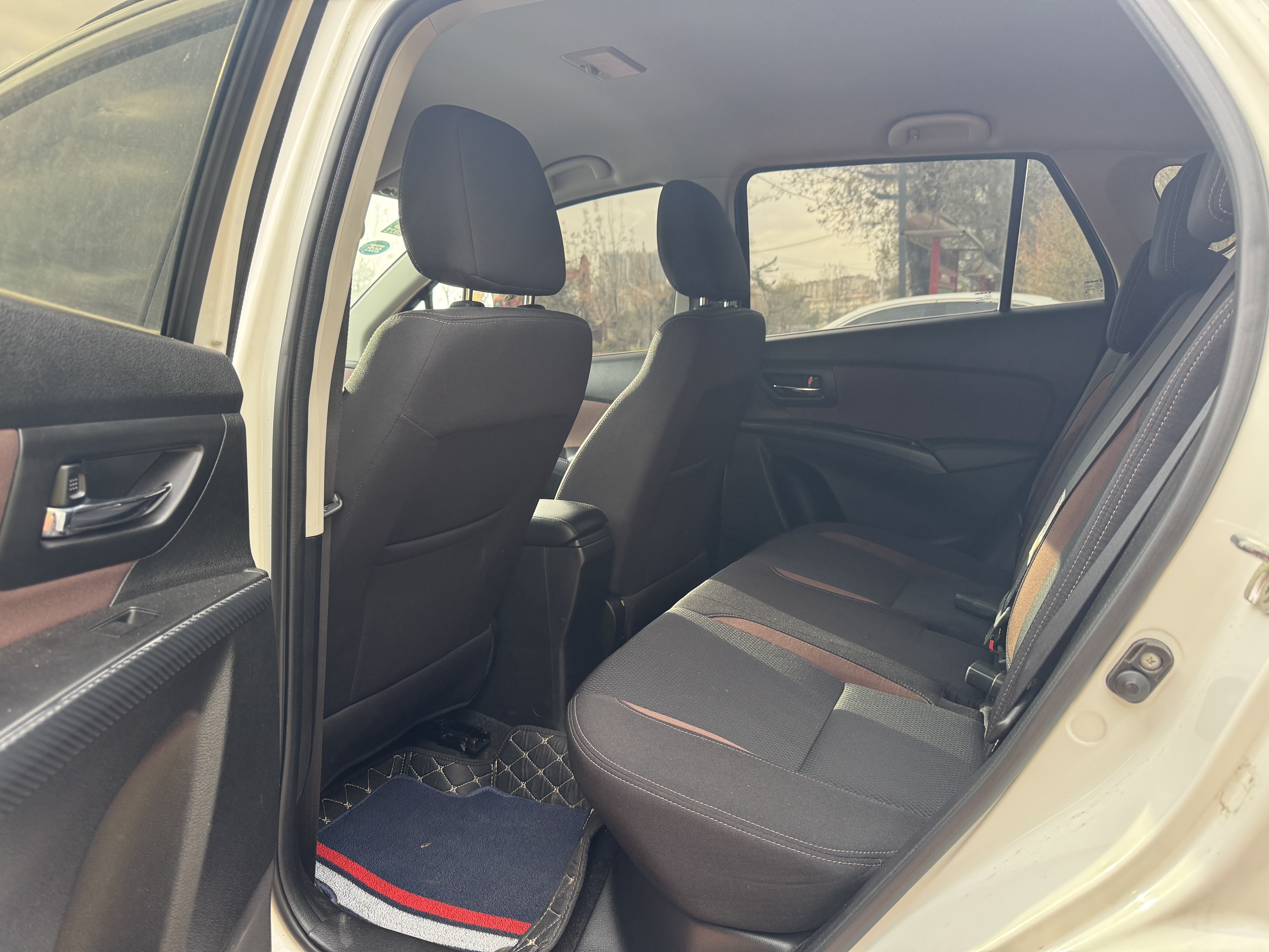 Suzuki SX4 S-CROSS 2018 imagem de carro #6