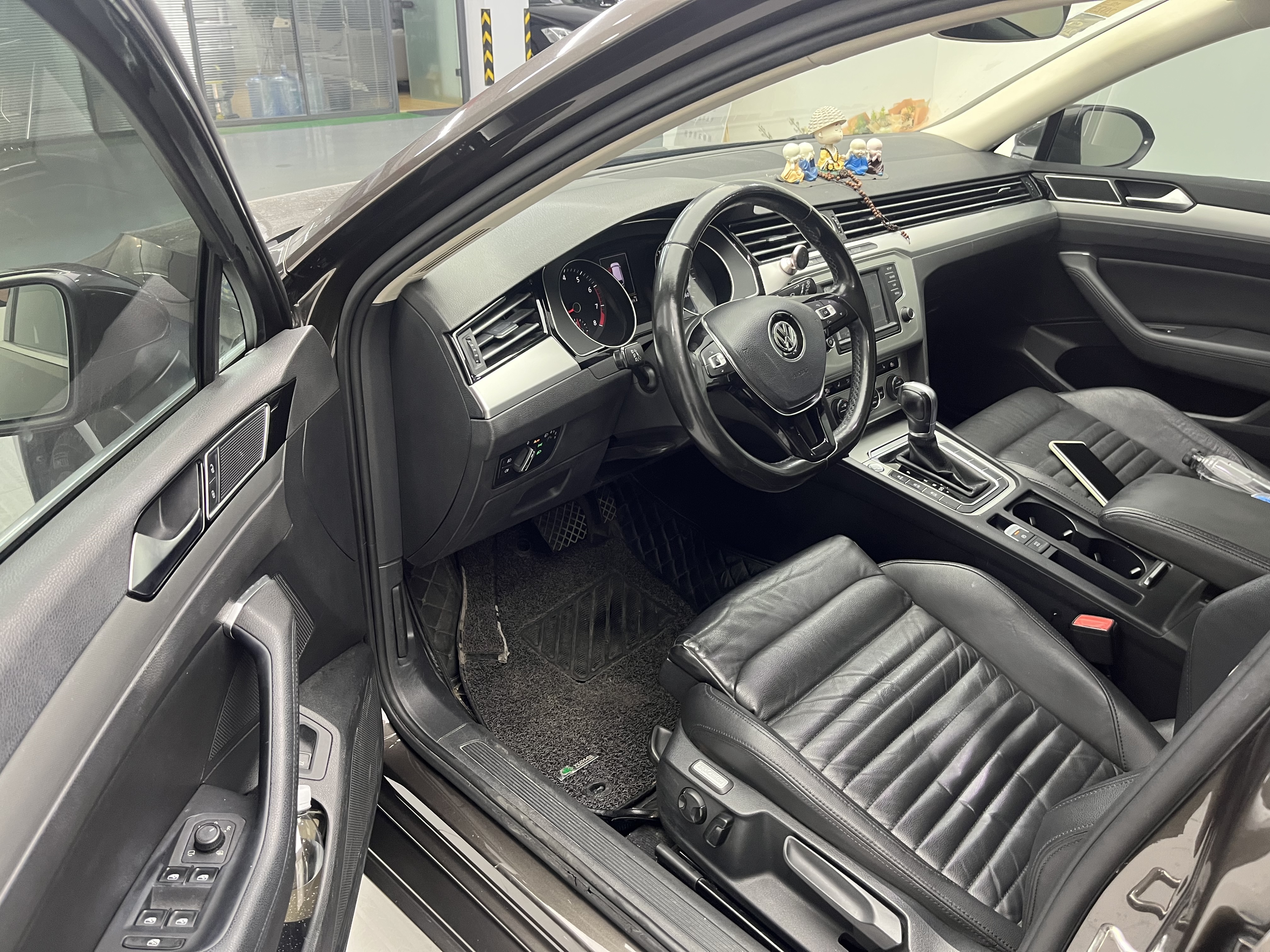 Volkswagen Passat Variant 2017 immagine di auto #6