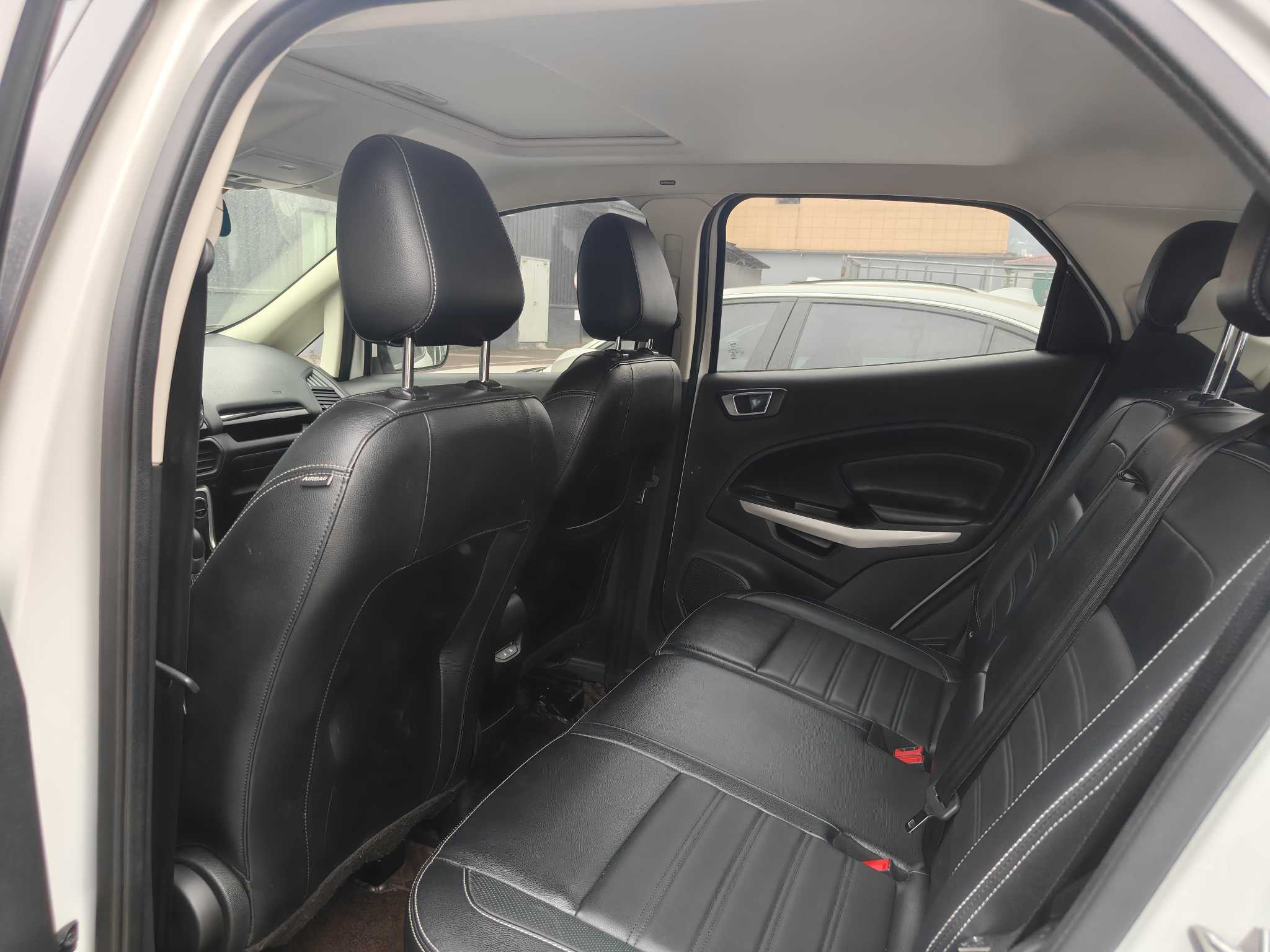 Ford EcoSport 2019 car image #6