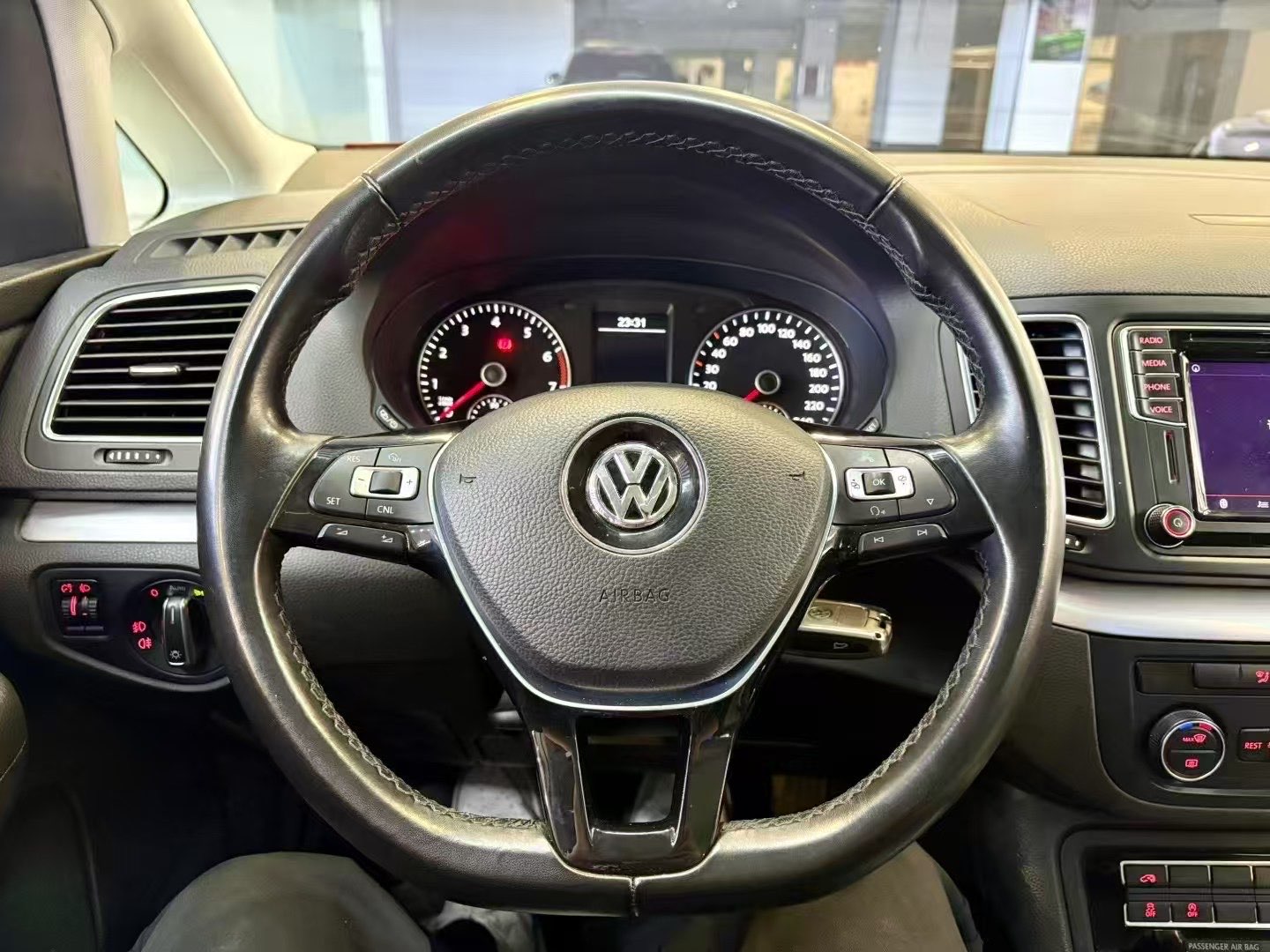 Volkswagen Sharan 2017 imagem de carro #6