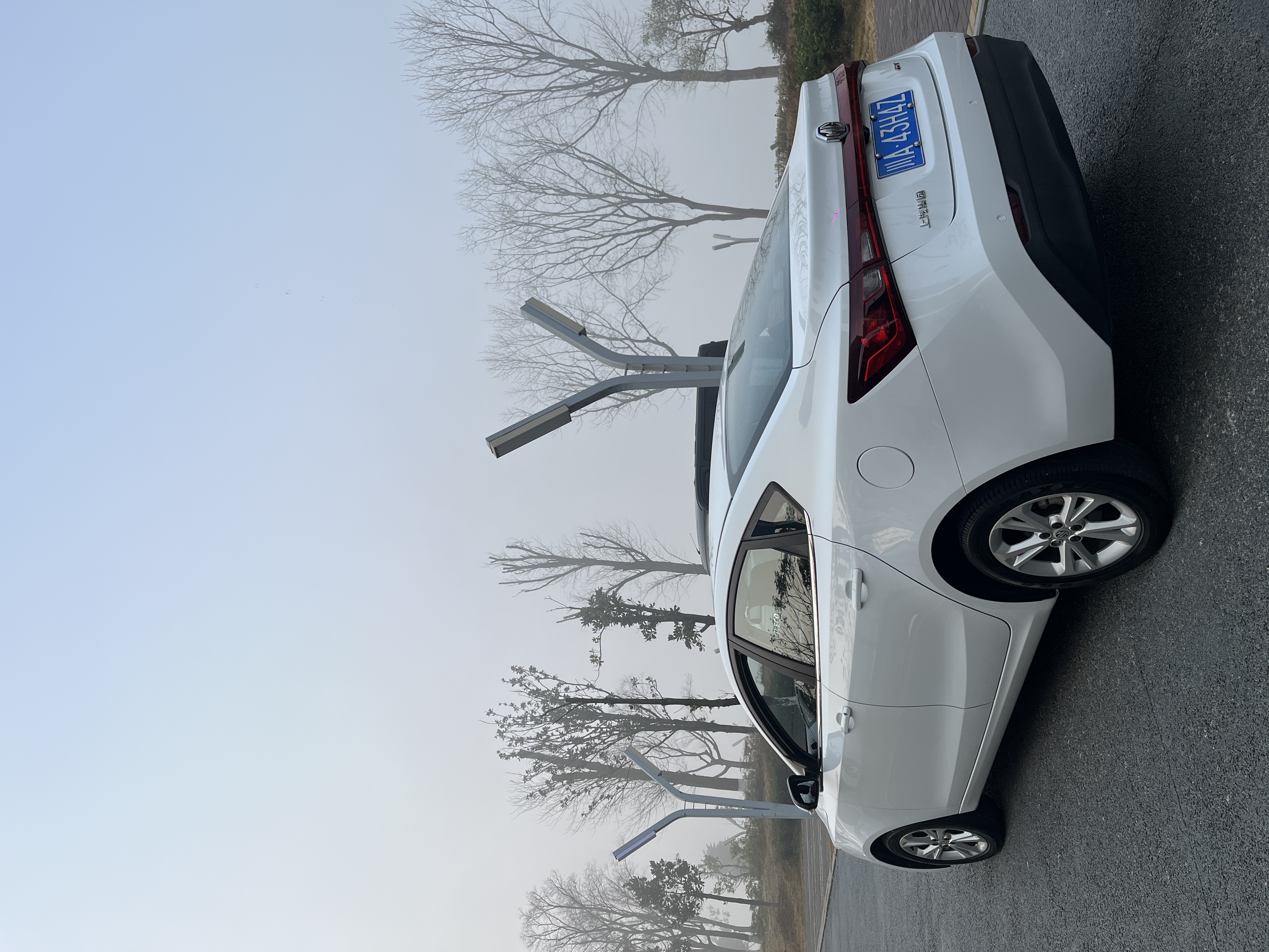 MG GT 2018 car image #6