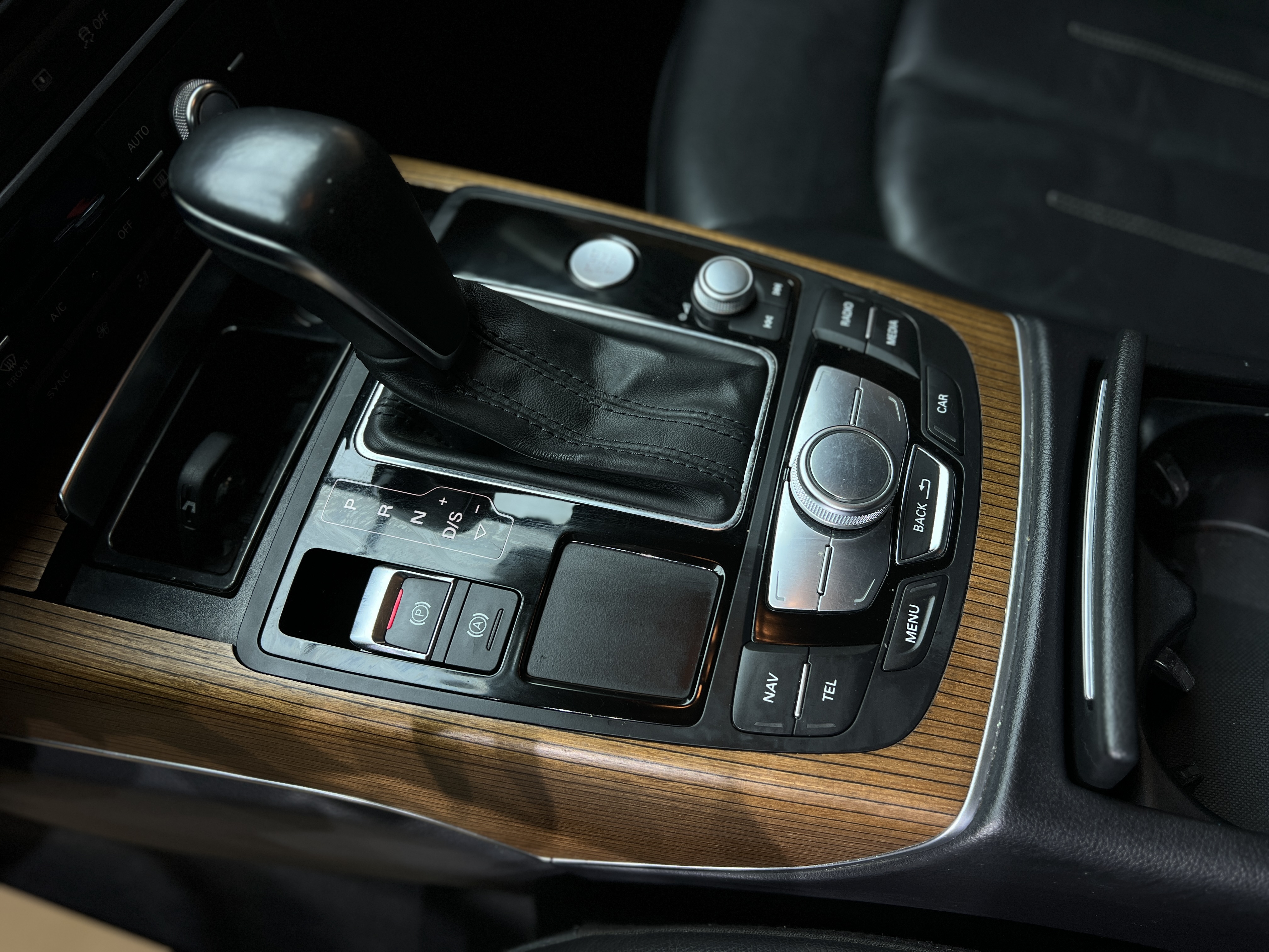 Audi A6L 2018 car image #6