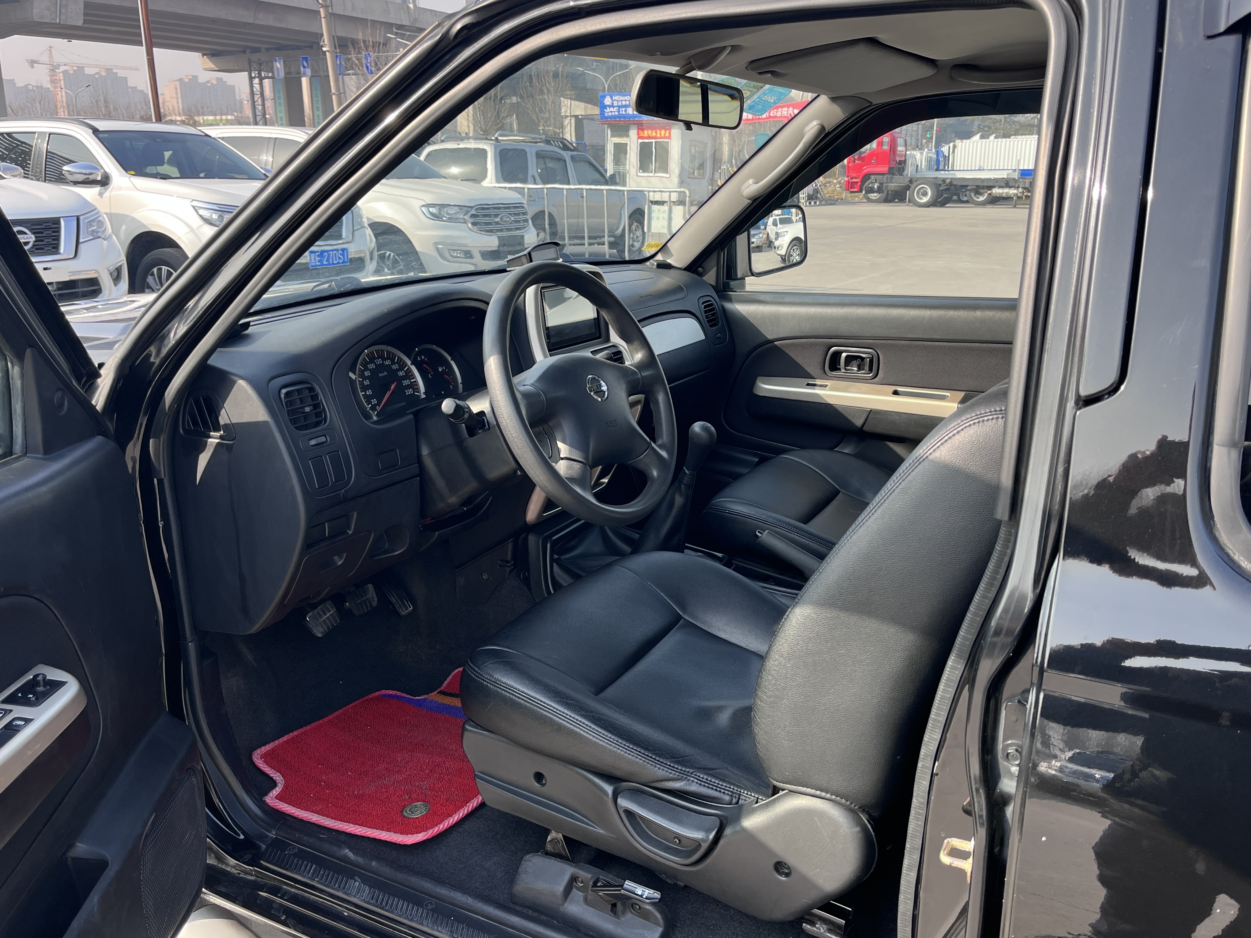 日产 日产帕拉丁 2011 汽车图片 #6