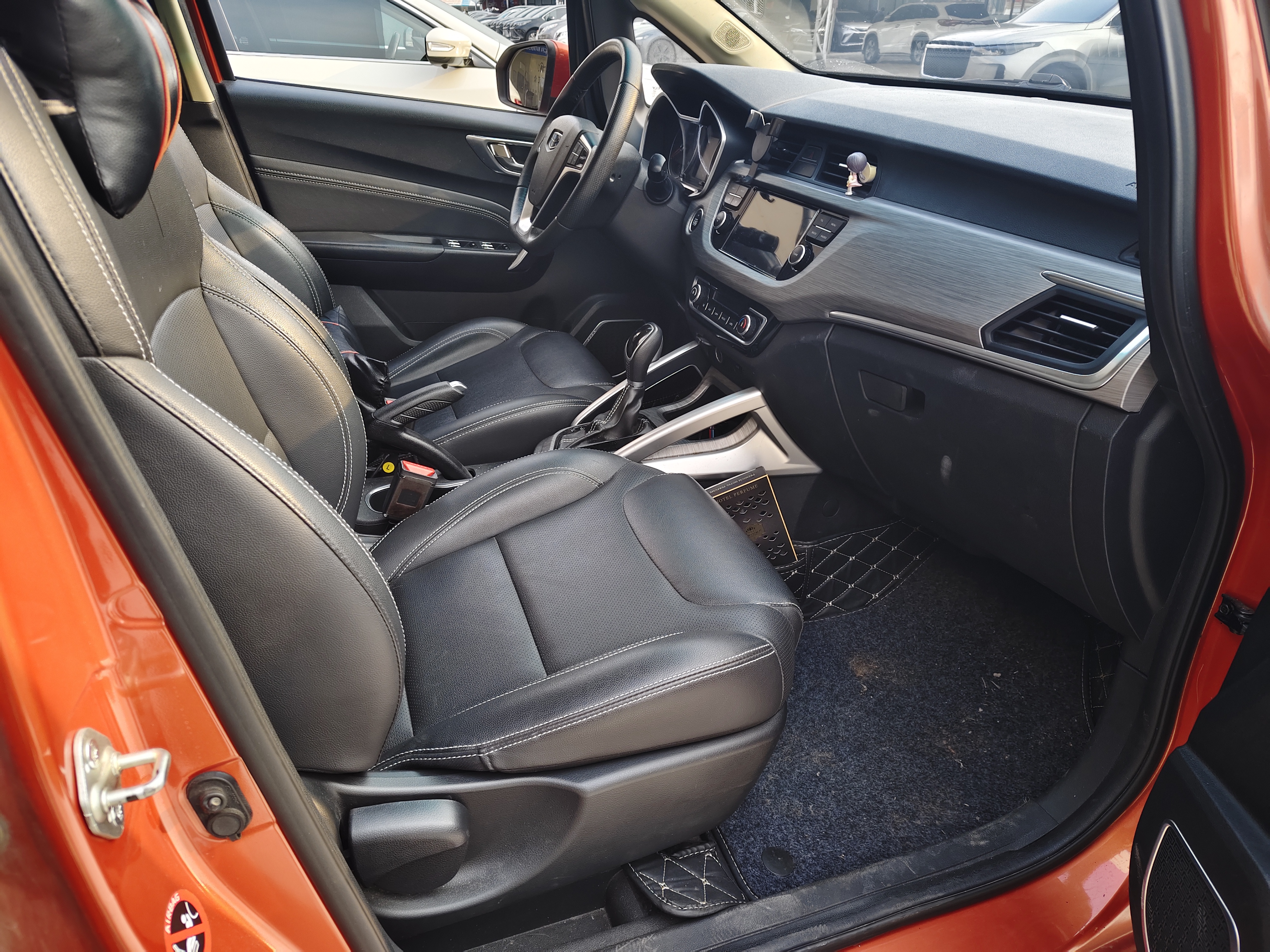 Vision X3 2018 car image #6