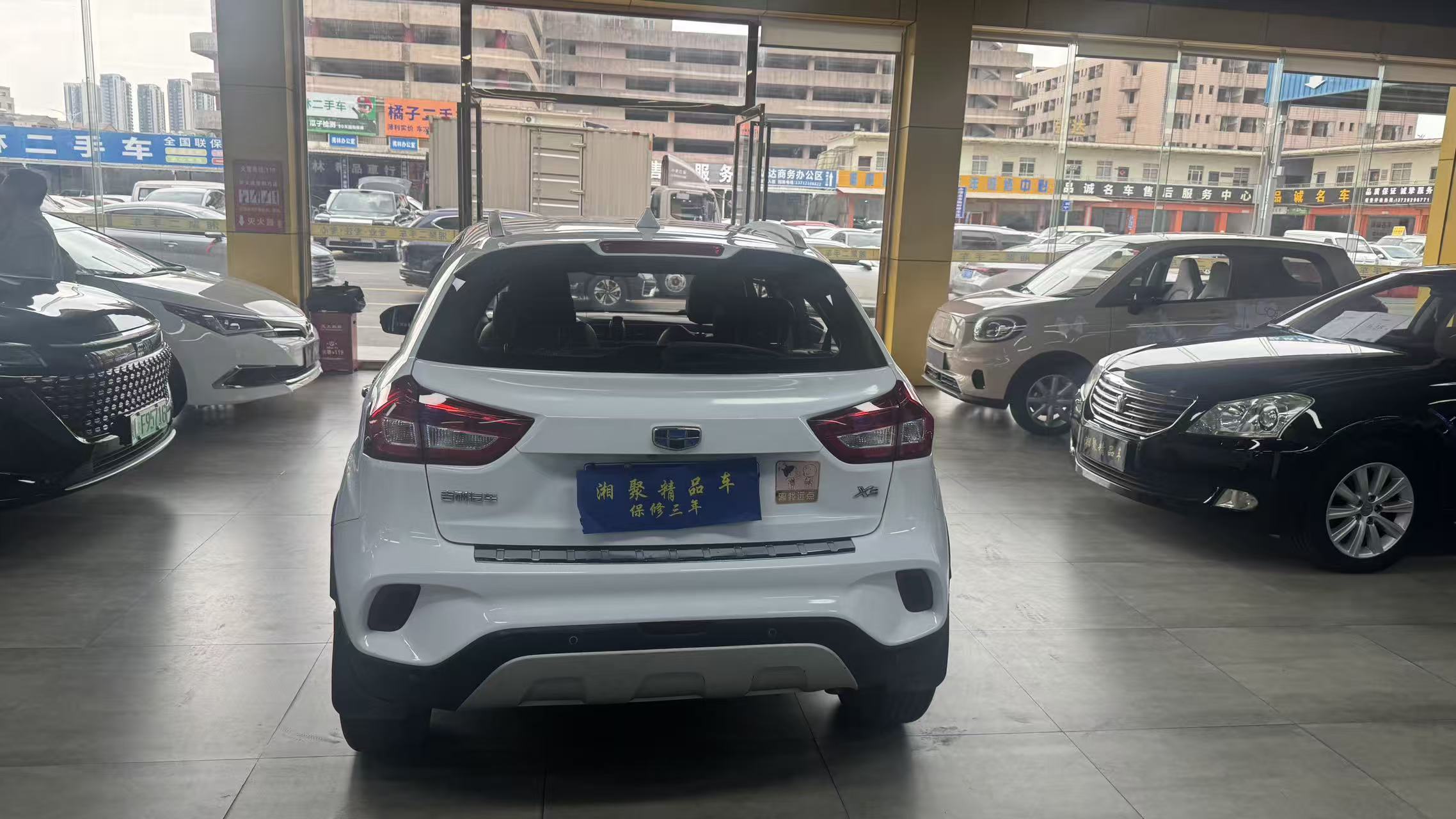 Vision X3 2018 car image #6