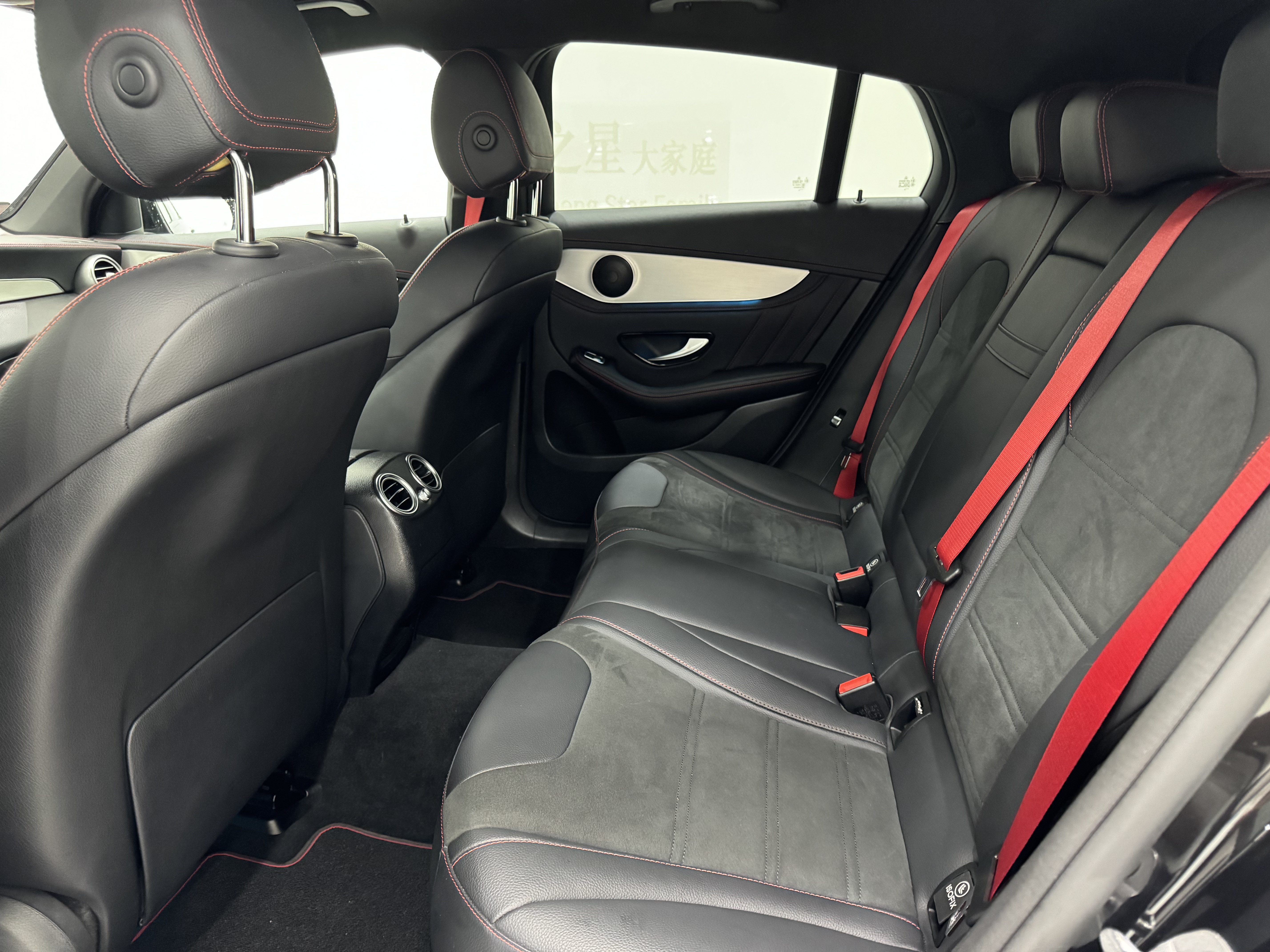 Mercedes-Benz GLC Coupe AMG 2018 изображение автомобиля #6