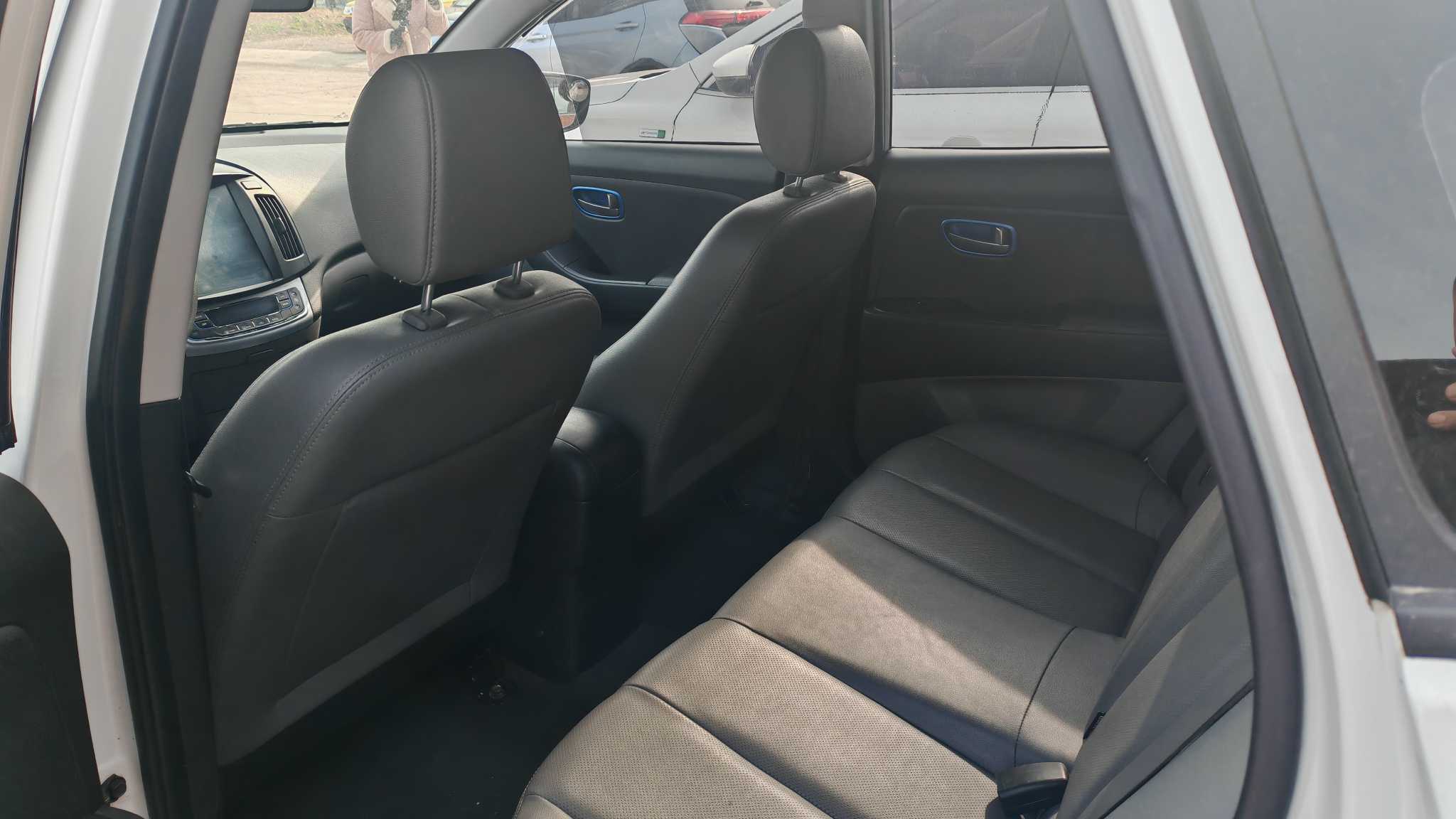 Hyundai Elantra EV 2019 car image #6