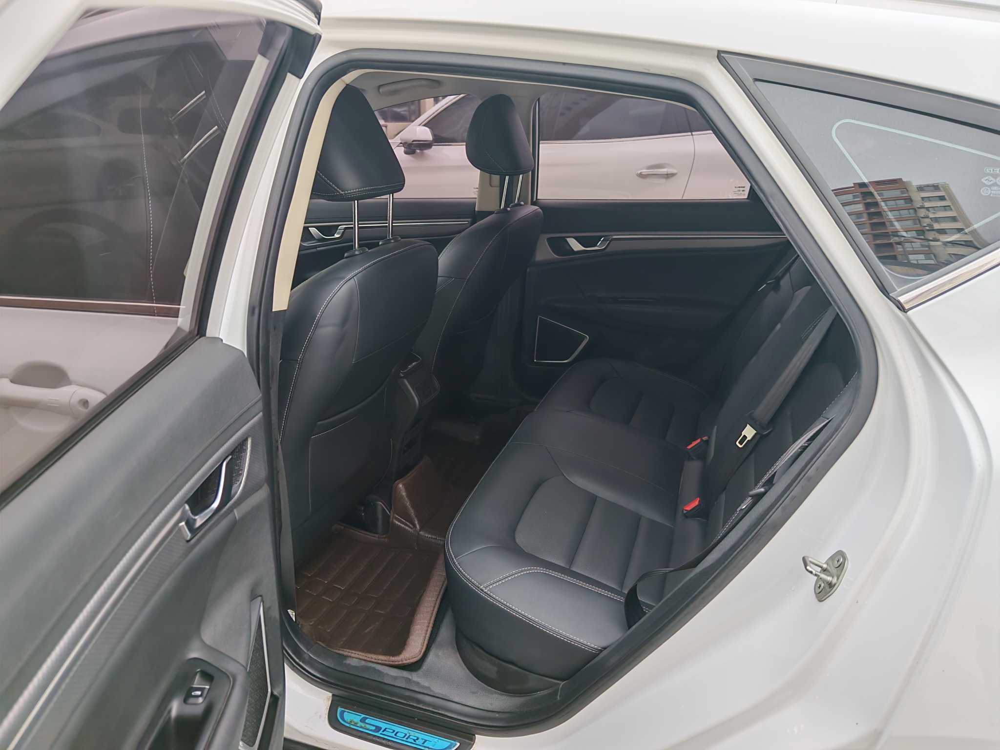 Emgrand GS 2018 #6 Emgrand GS 2018 car image #6