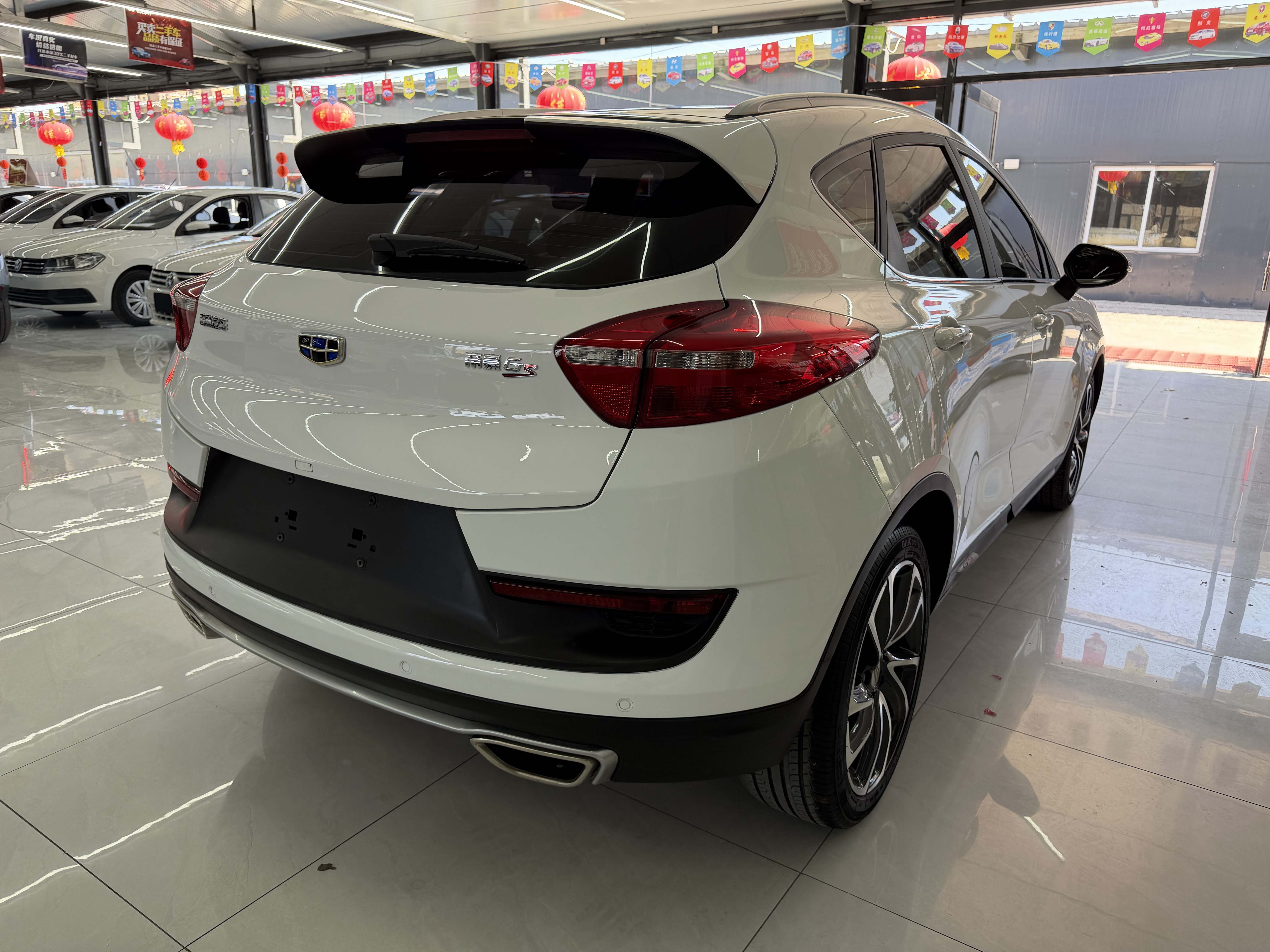 GEELY Emgrand GS 2018 car image #6