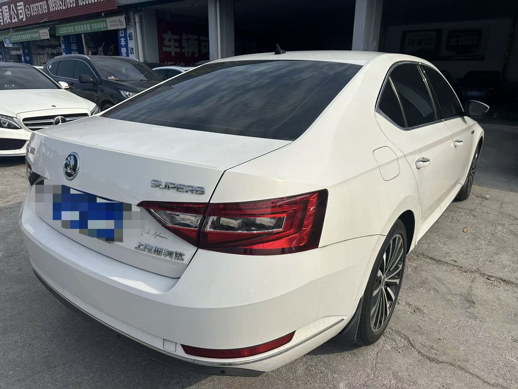 Skoda Superb 2018 #6 Skoda Superb 2018 car image #6