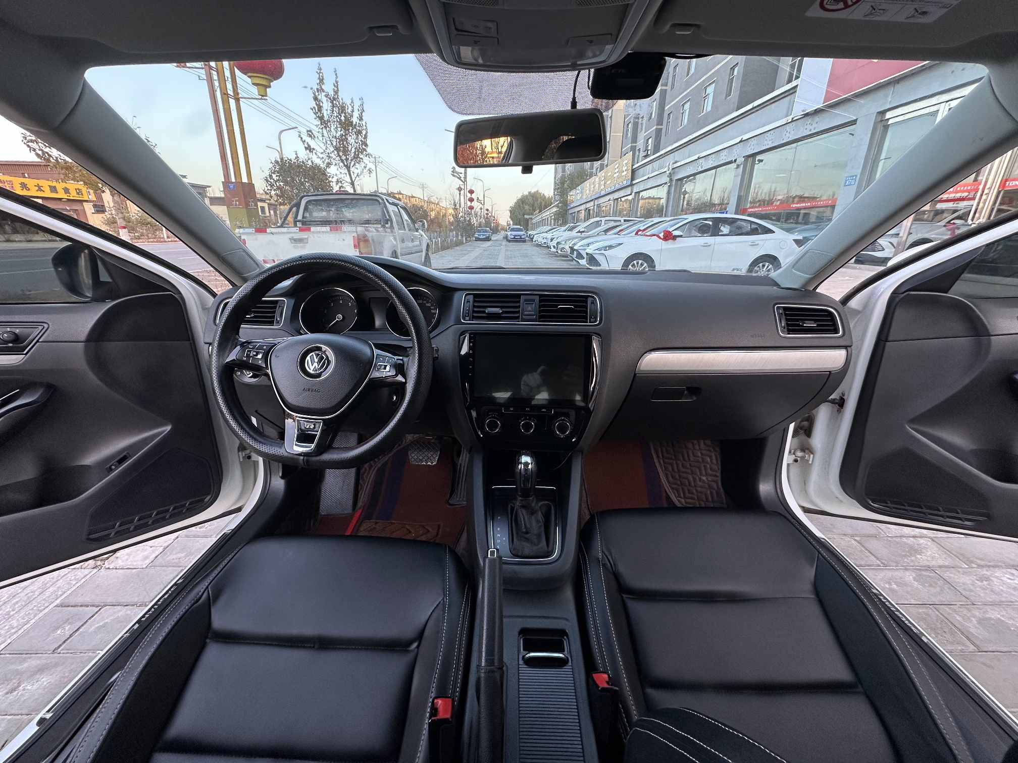 Volkswagen Sagitar 2019 immagine di auto #6