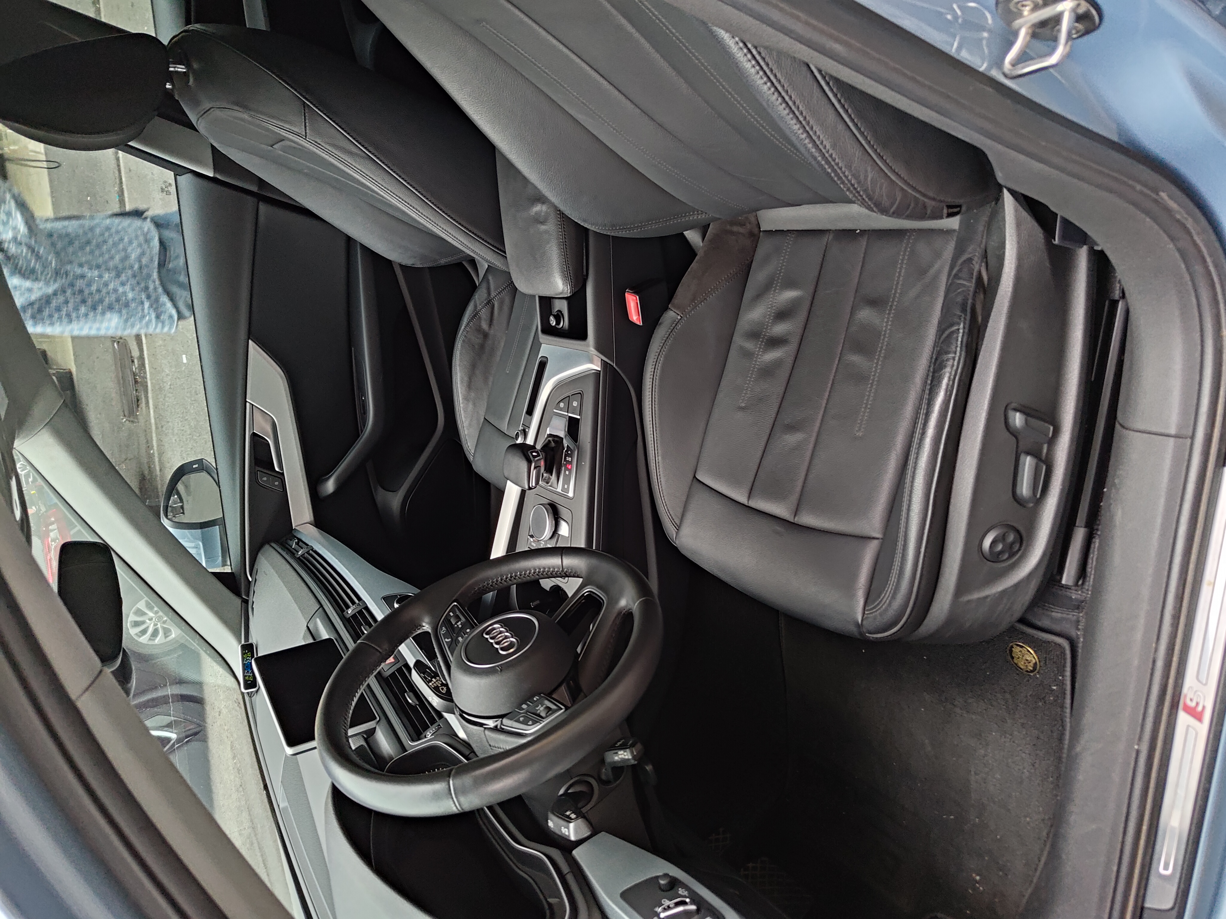Audi A4L 2018 car image #6