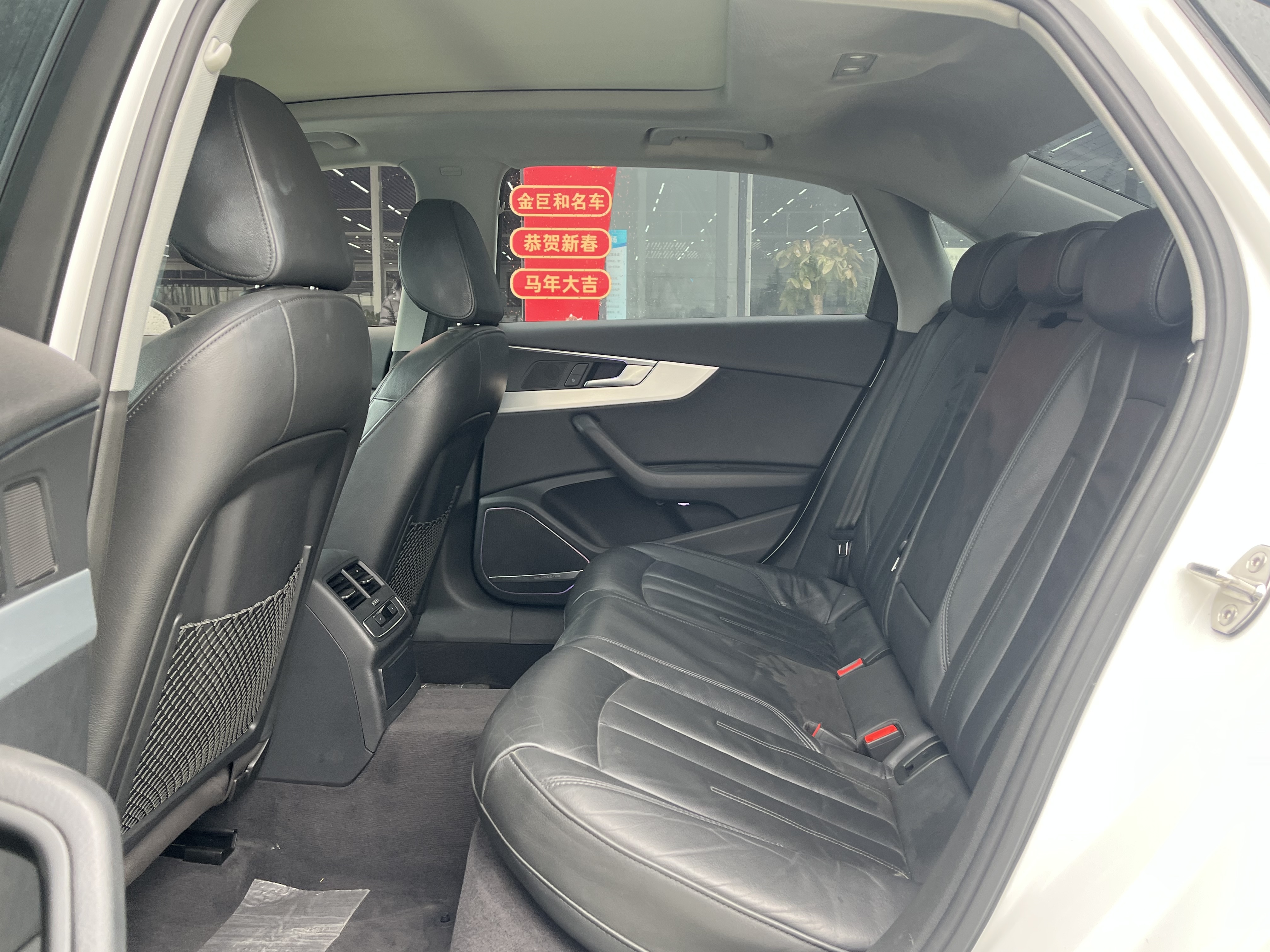 Audi A4L 2018 car image #6