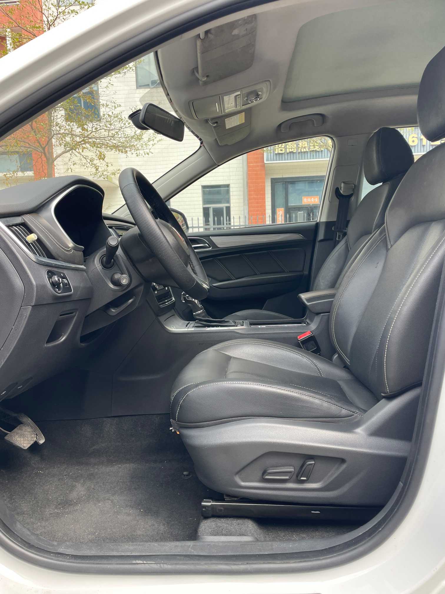 Roewe RX5 2018 image de voiture #6