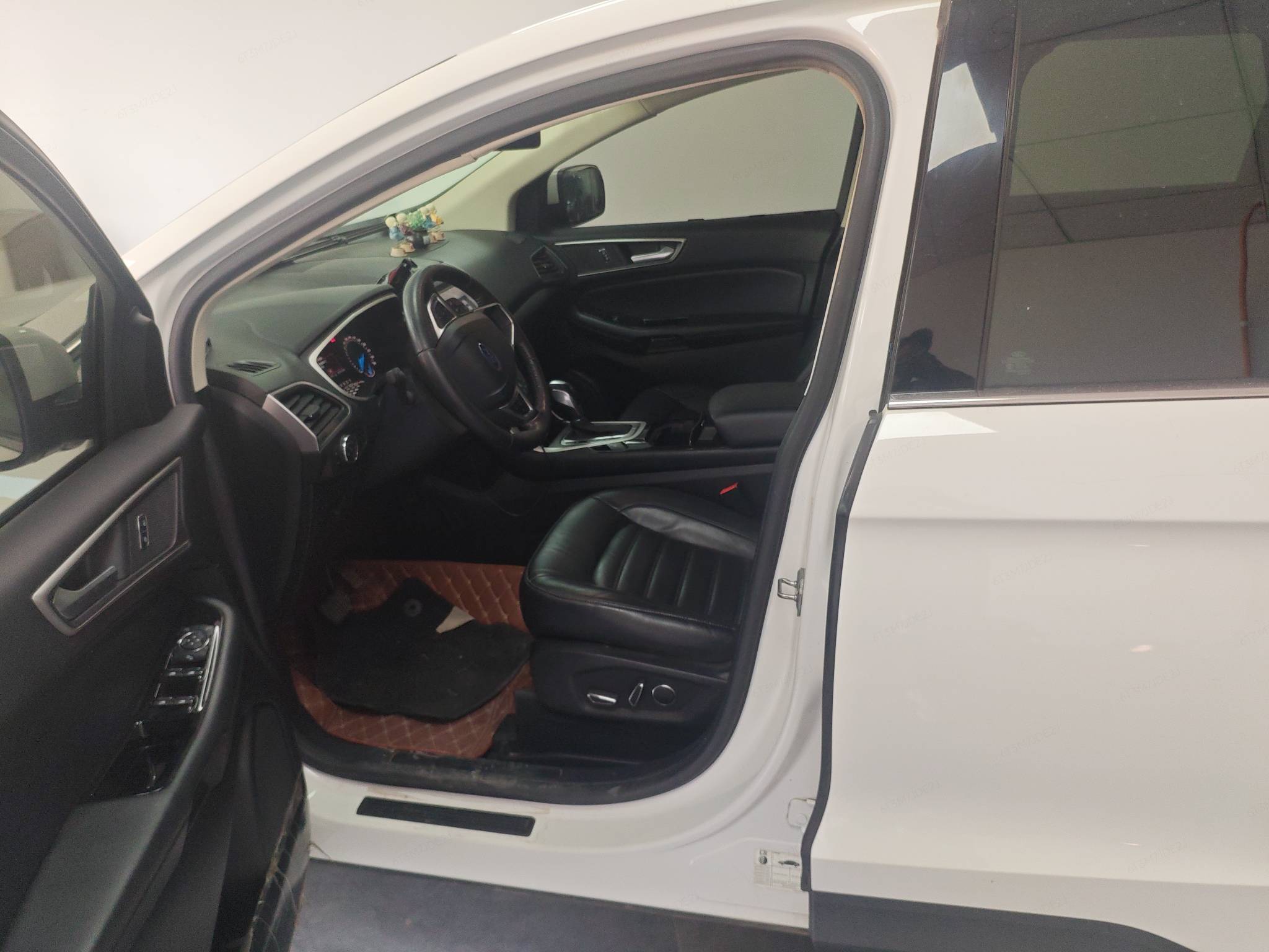 Ford Edge 2018 صورة سيارة #6