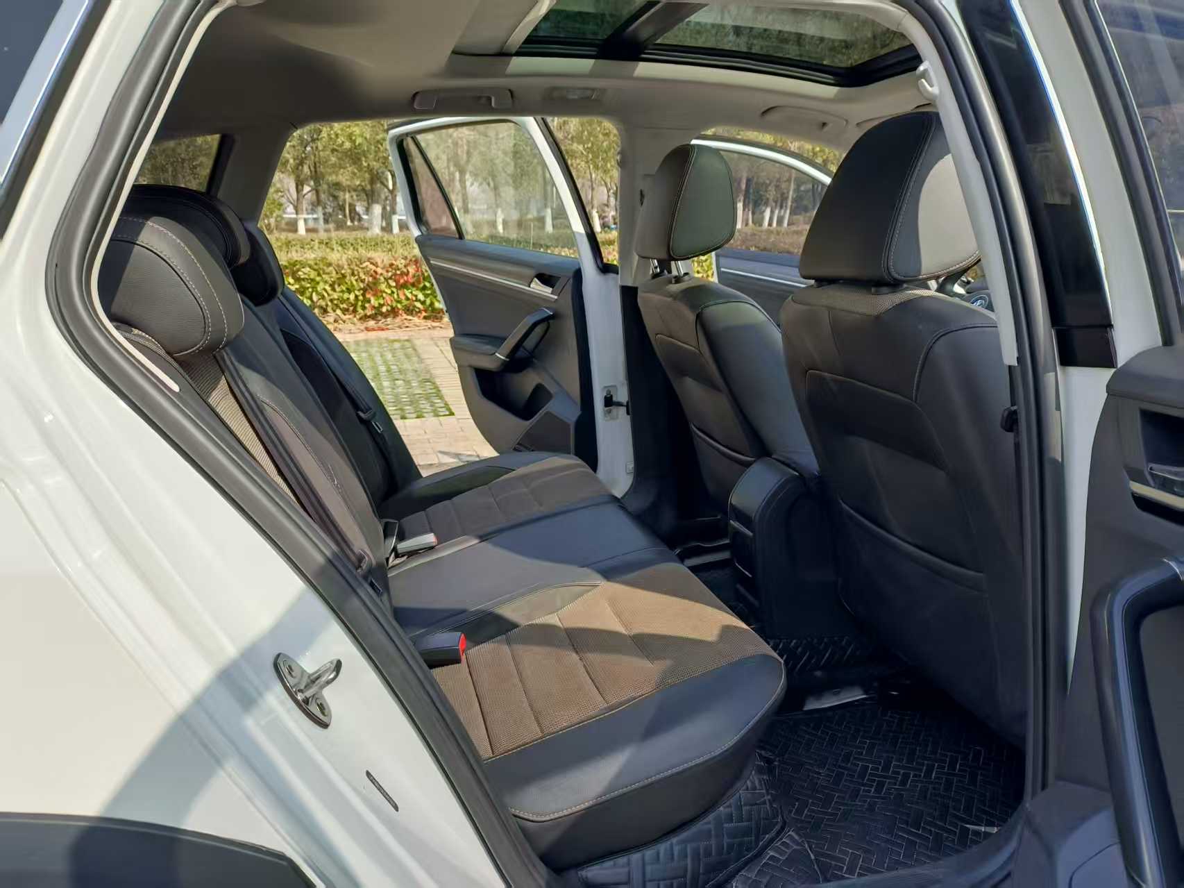 Volkswagen C-Trek 2018 immagine di auto #6