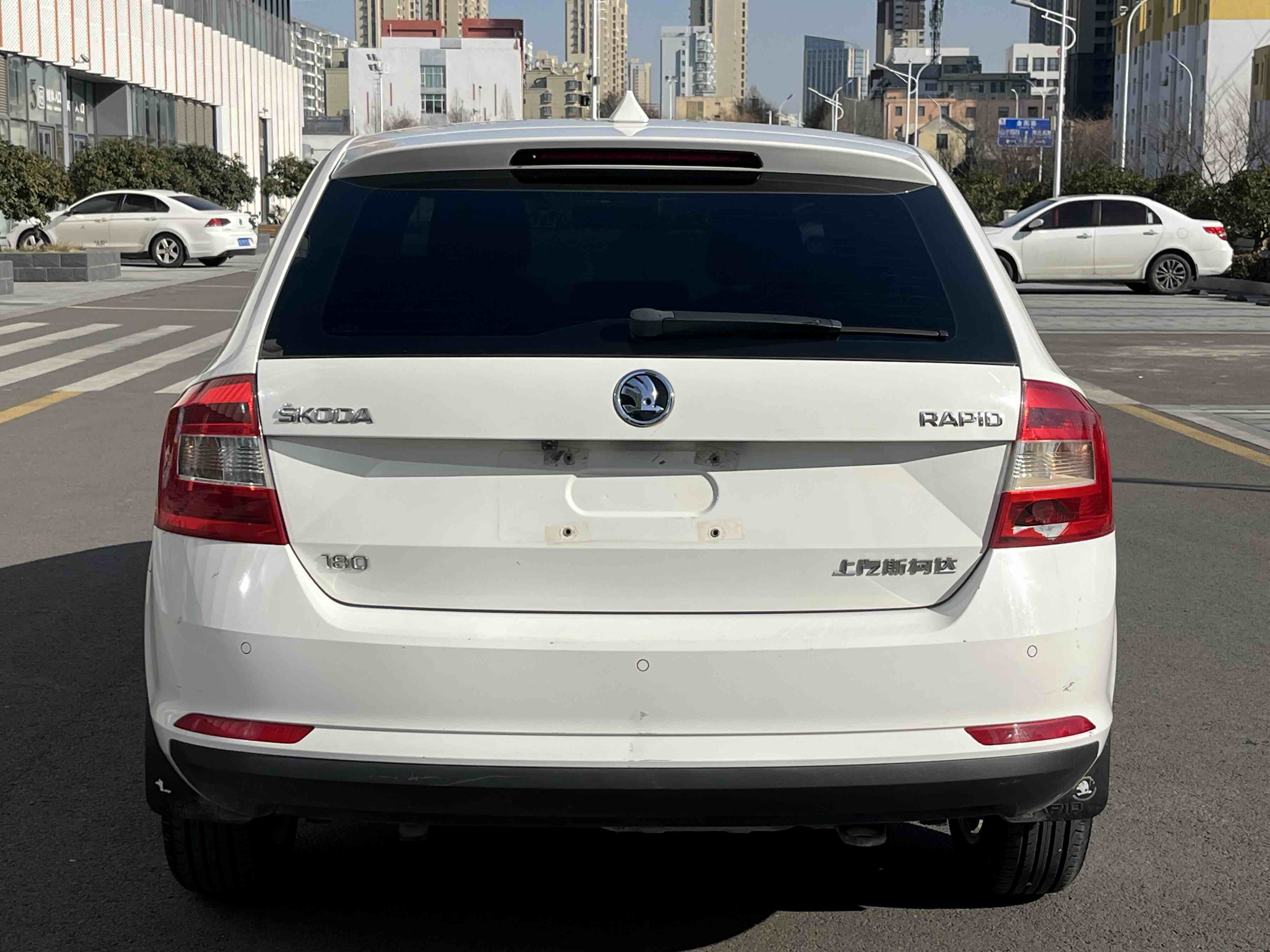 Skoda Rapid Spaceback 2017 immagine di auto #6