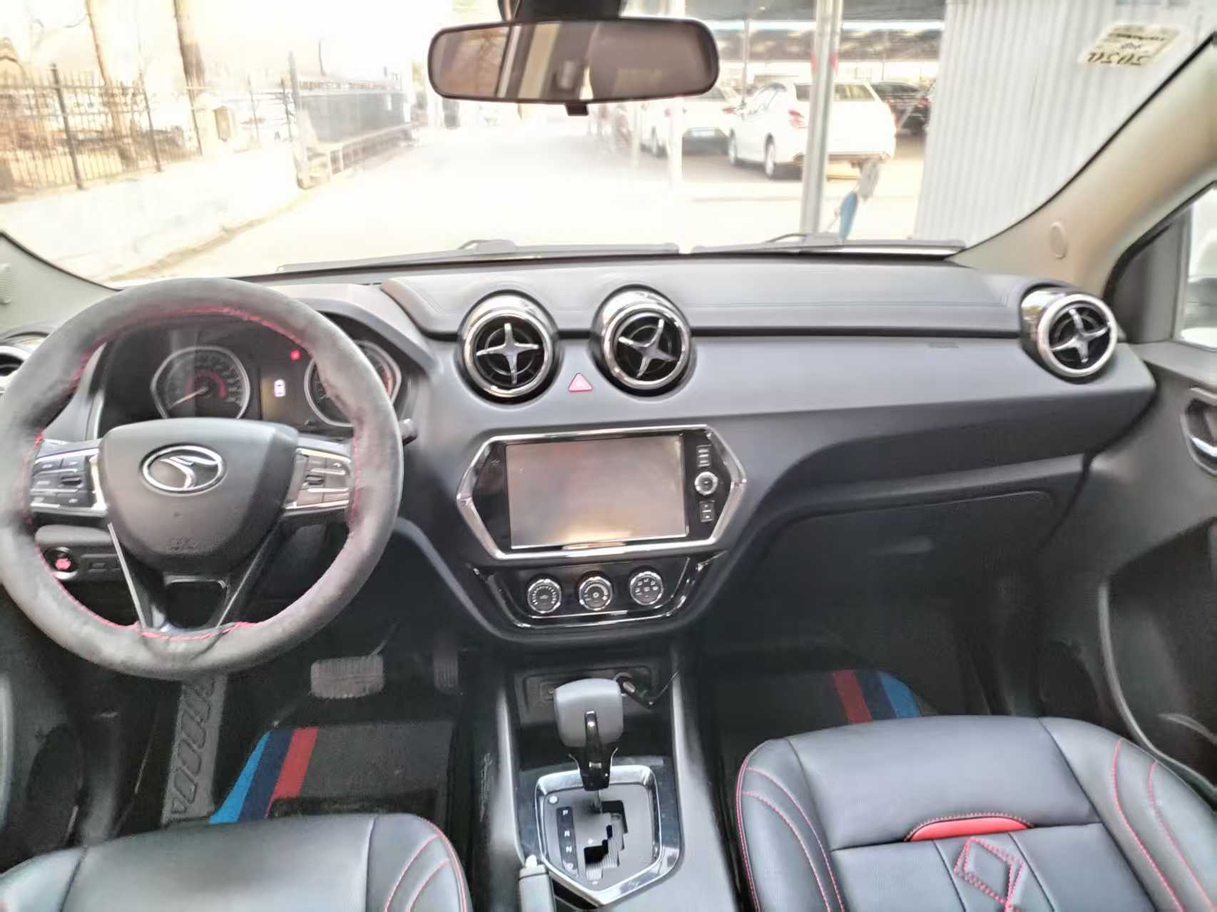 Soueast DX3 2018 car image #6